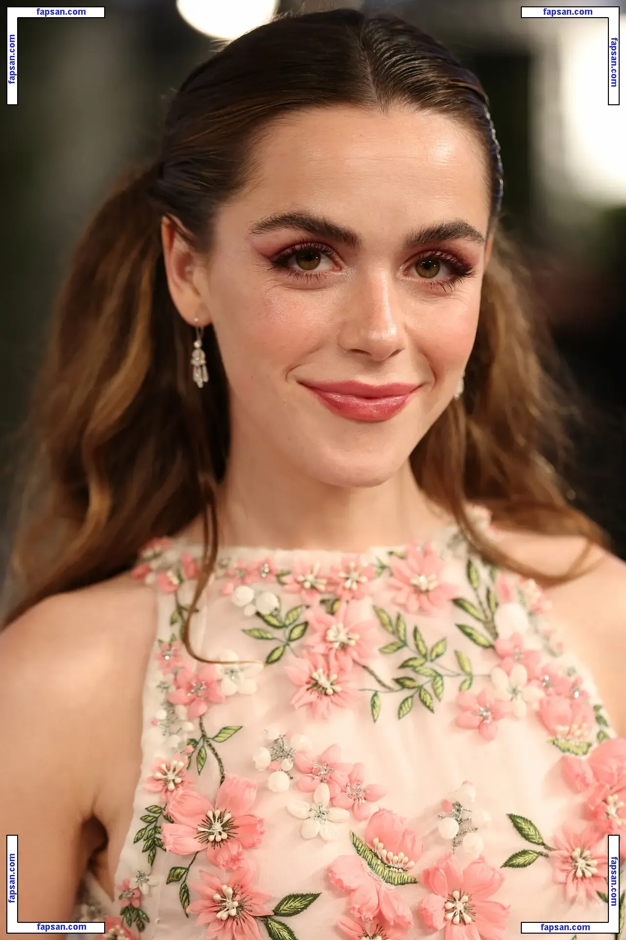 Kiernan Shipka nude photo #1789 from OnlyFans