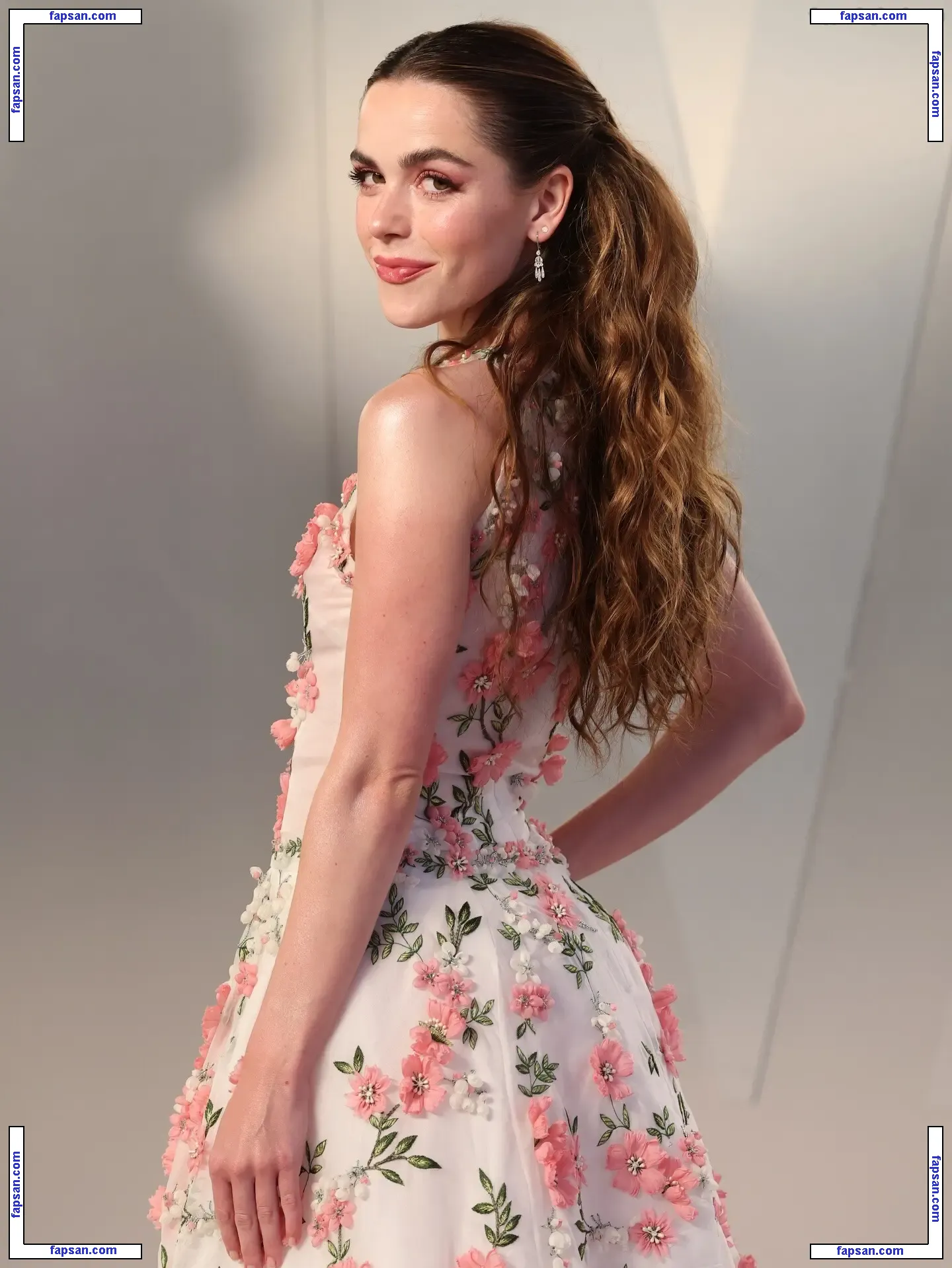 Kiernan Shipka nude photo #1798 from OnlyFans