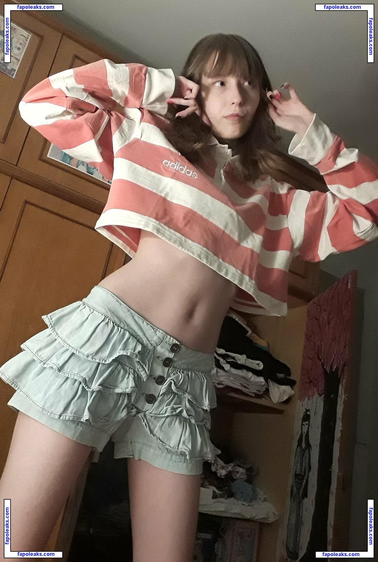 Kiki Glitter Cosplay / KikiGlitterCos / kiki_glitter_cosplay / kikifitcosplay nude photo #0021 from OnlyFans