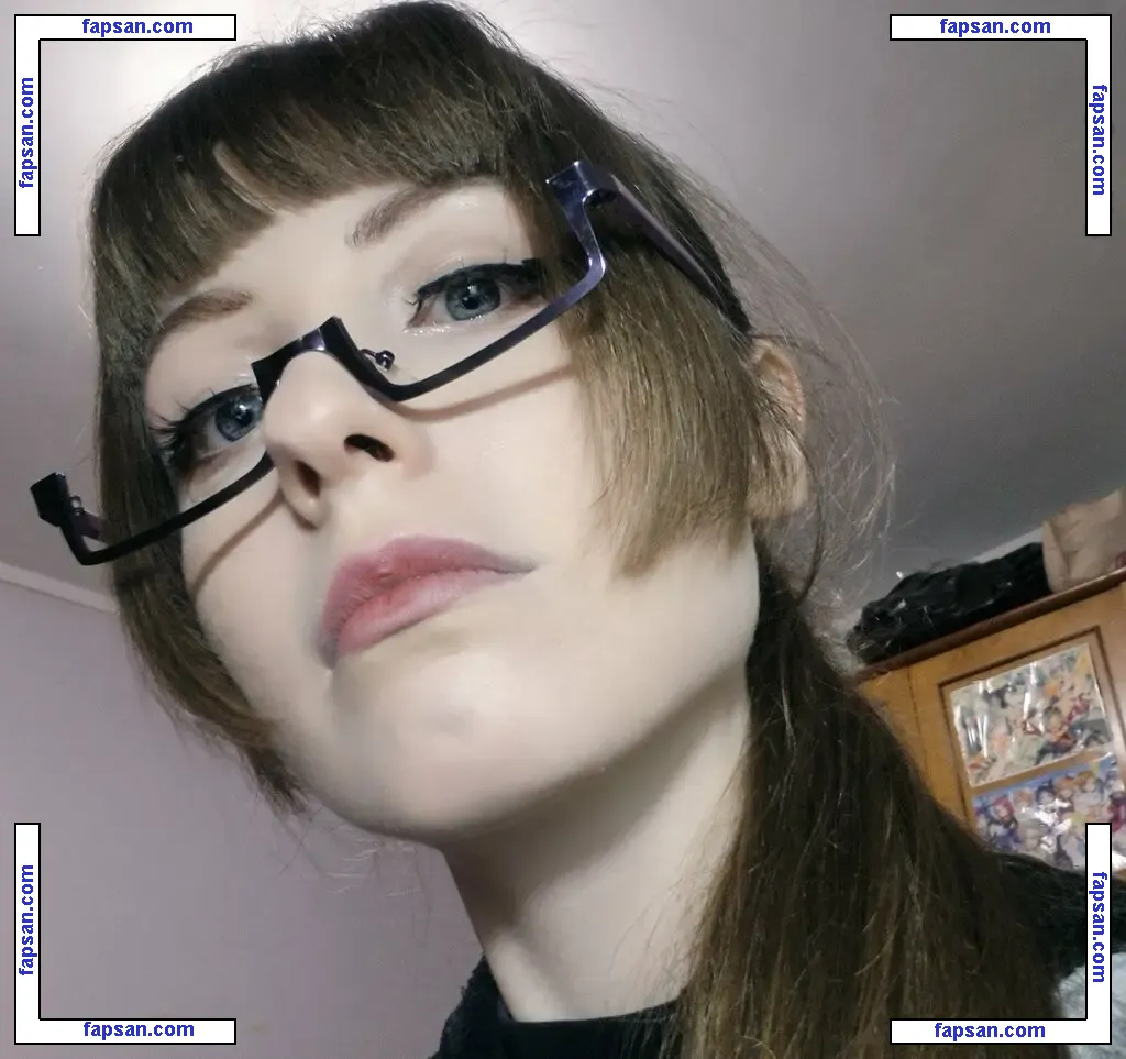 Kiki Glitter Cosplay nude photo #0154 from OnlyFans