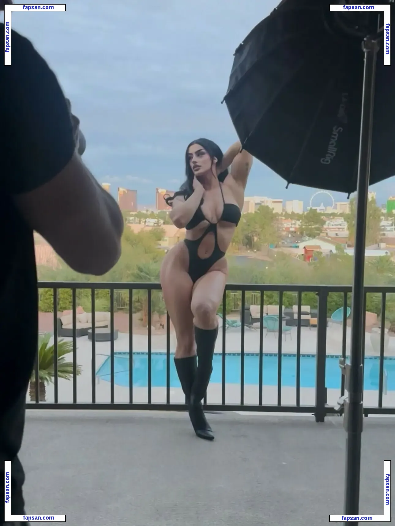 Kiki Vhyce nude photo #0010 from OnlyFans