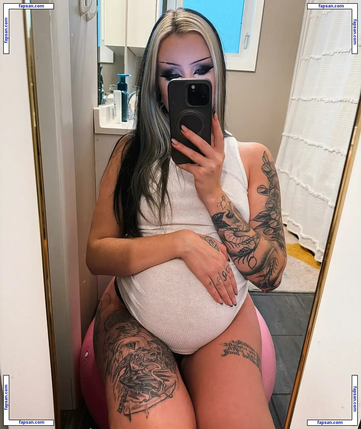 Kikiiiijam Canadian nude photo #0008 from OnlyFans