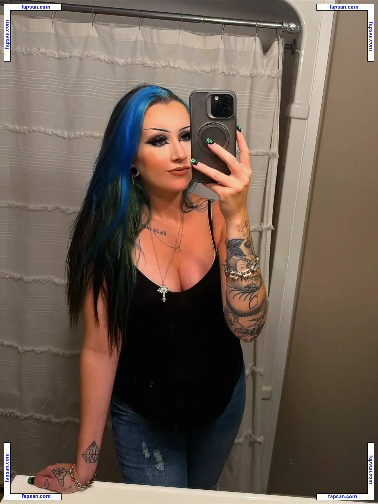 Kikiiiijam Canadian nude photo #0010 from OnlyFans