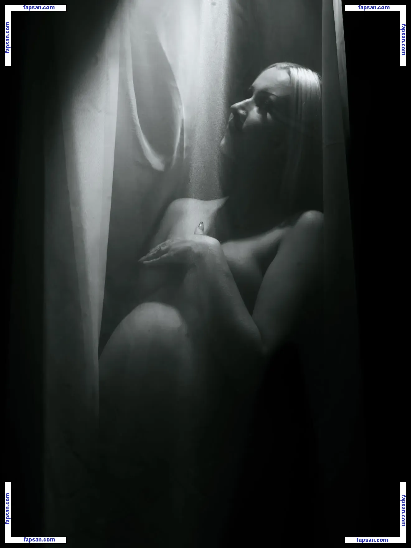 Kikiiiijam Canadian nude photo #0014 from OnlyFans