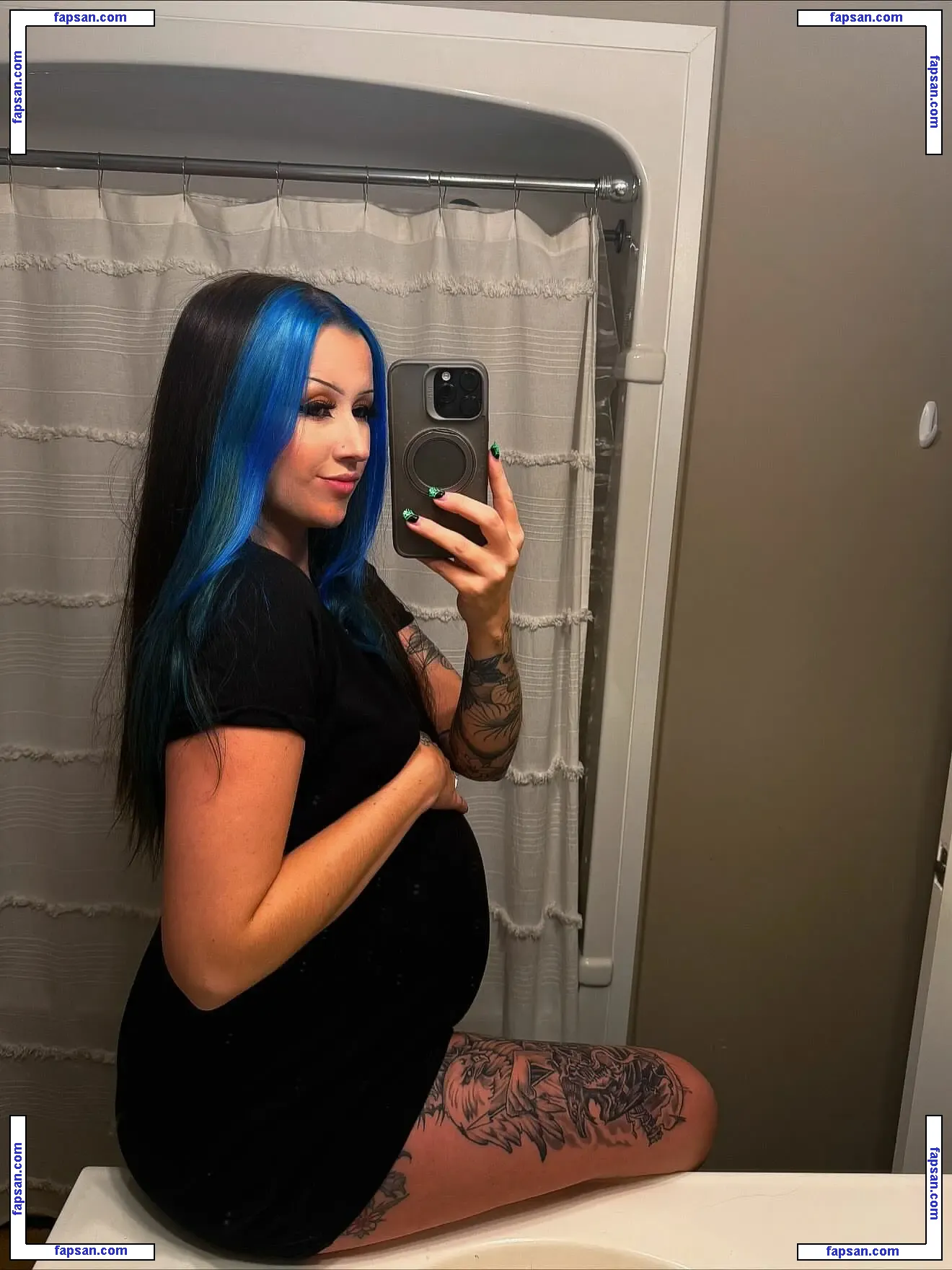 Kikiiiijam Canadian nude photo #0021 from OnlyFans