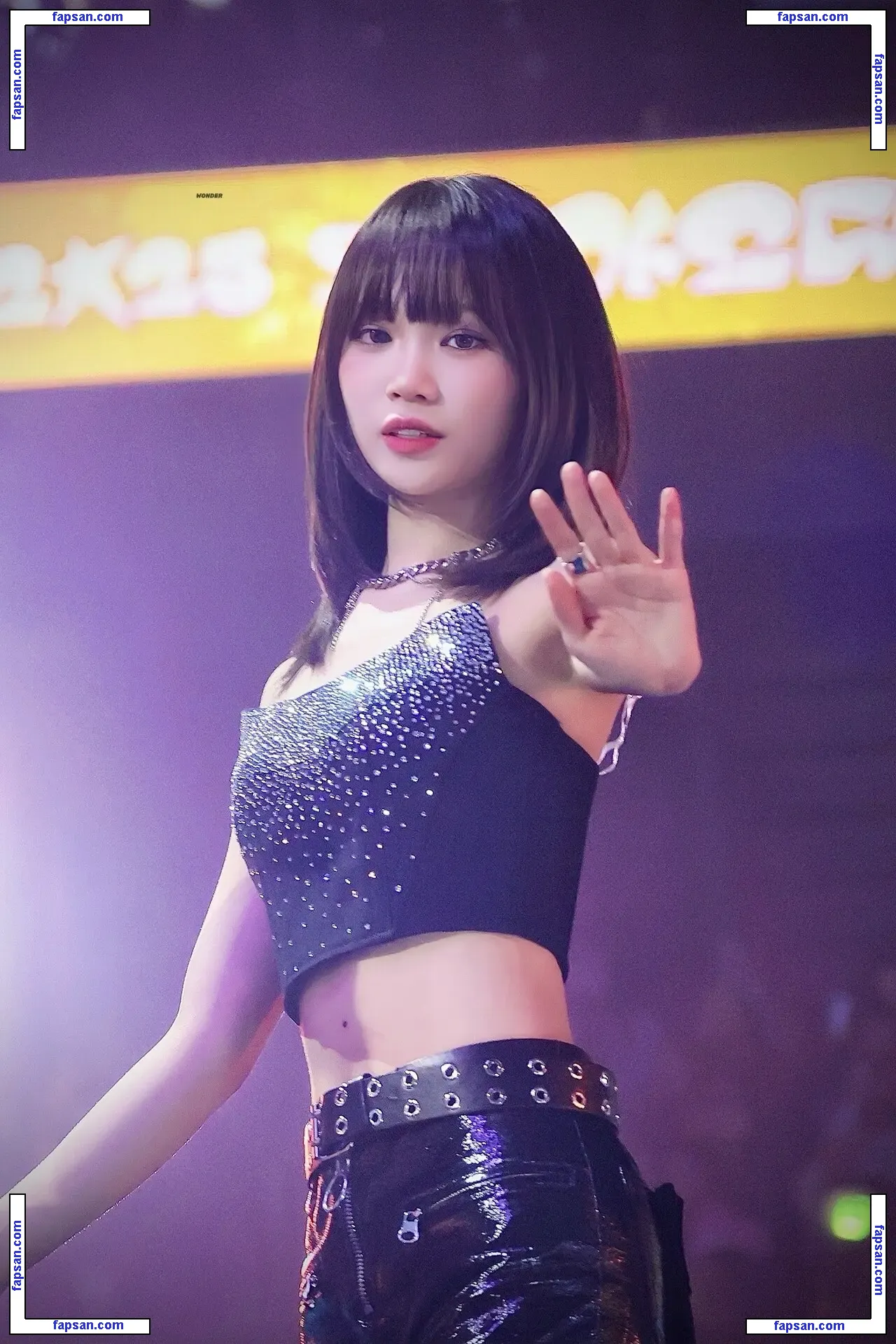 Kim Chaewon 김채원 [Le Sserafim] nude photo #0014 from OnlyFans