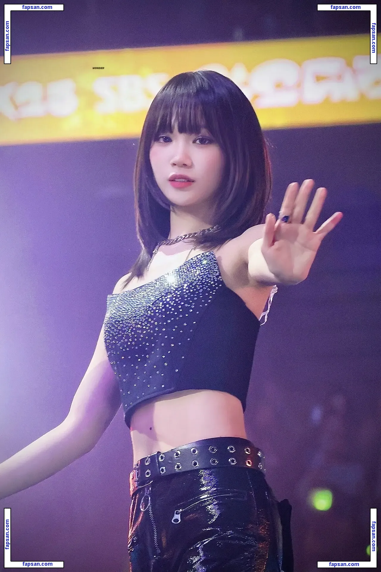 Kim Chaewon 김채원 [Le Sserafim] nude photo #0017 from OnlyFans