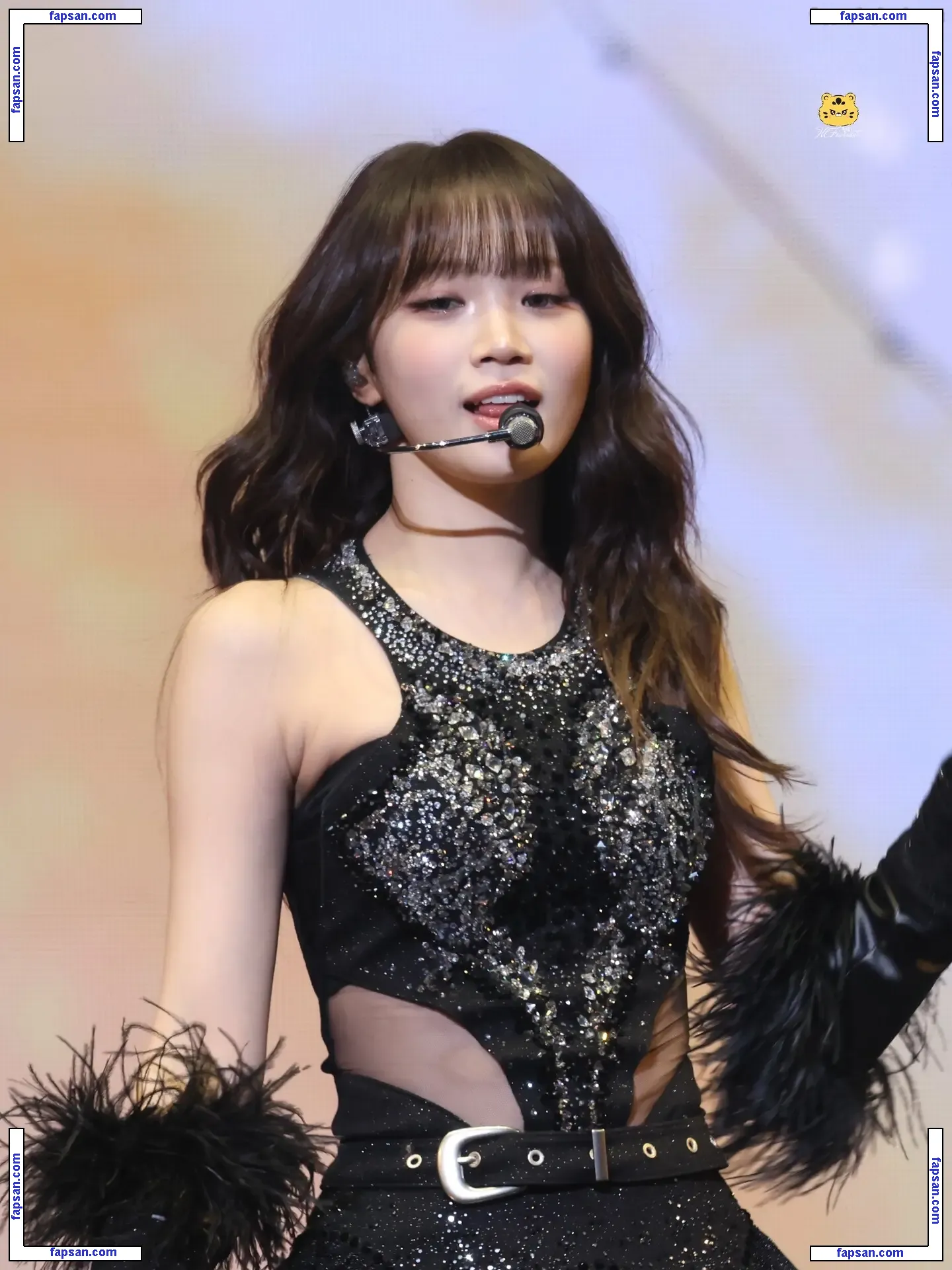 Kim Chaewon 김채원 [Le Sserafim] nude photo #0041 from OnlyFans