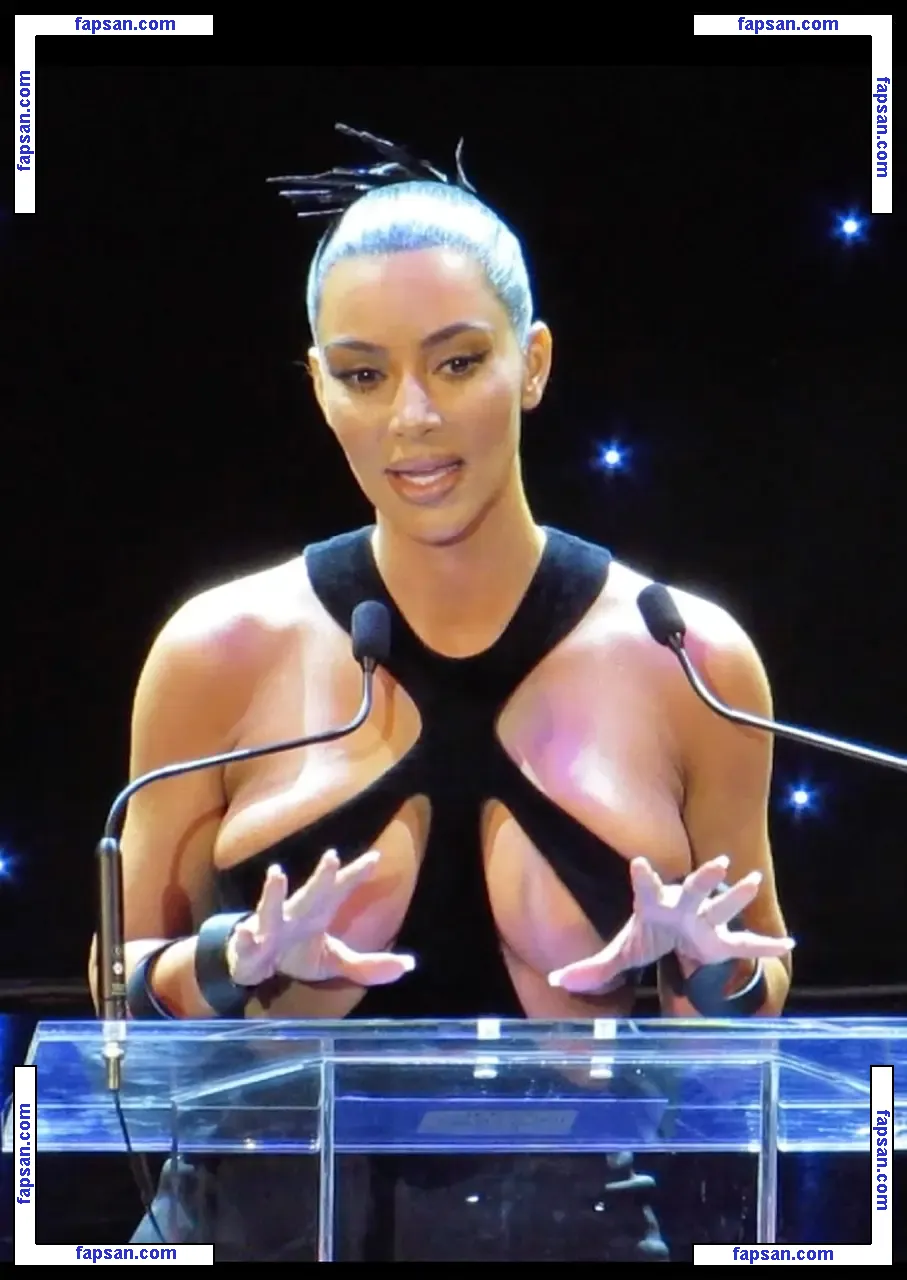 Kim Kardashian голая фото #0102 с Онлифанс