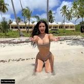Kim Kardashian nude #9948