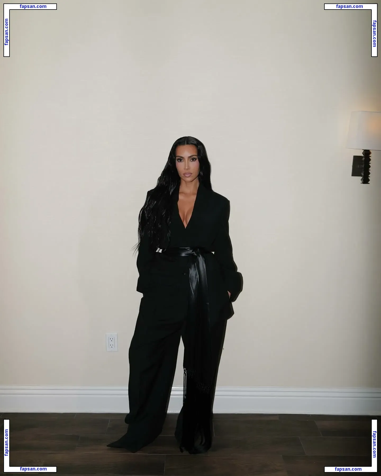 Kim Kardashian голая фото #14205 с Онлифанс