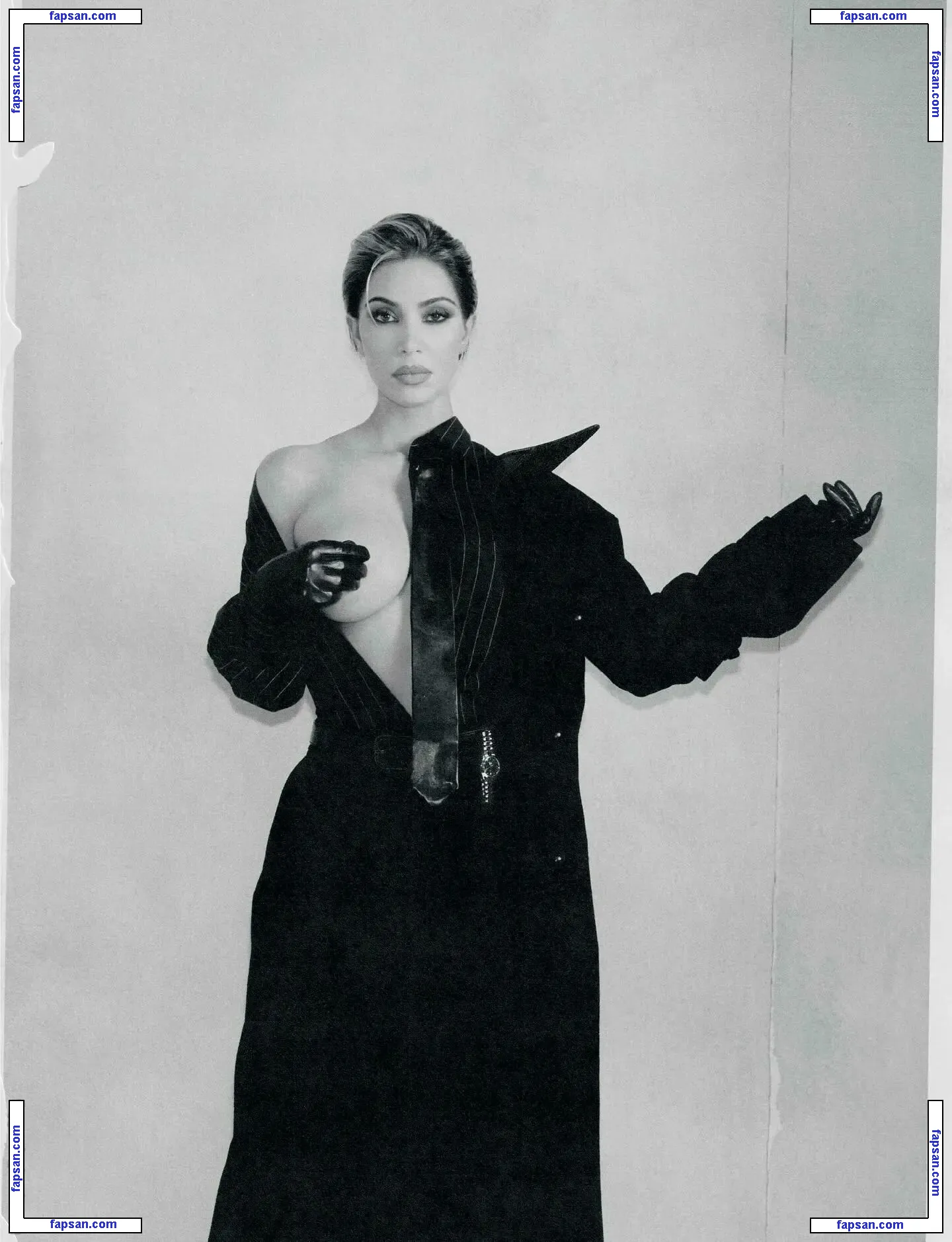 Kim Kardashian голая фото #14233 с Онлифанс