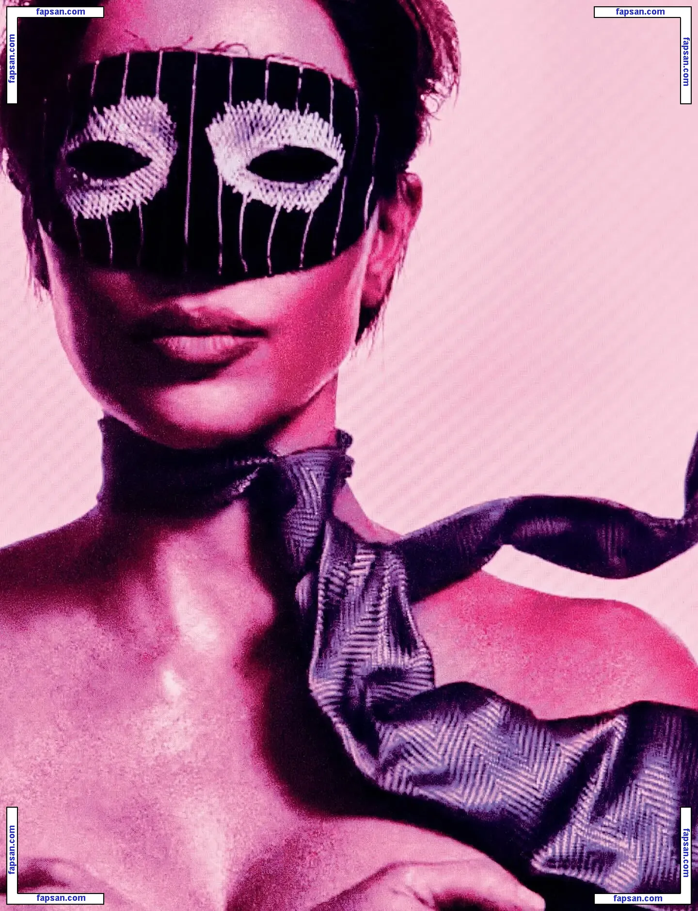 Kim Kardashian голая фото #14241 с Онлифанс