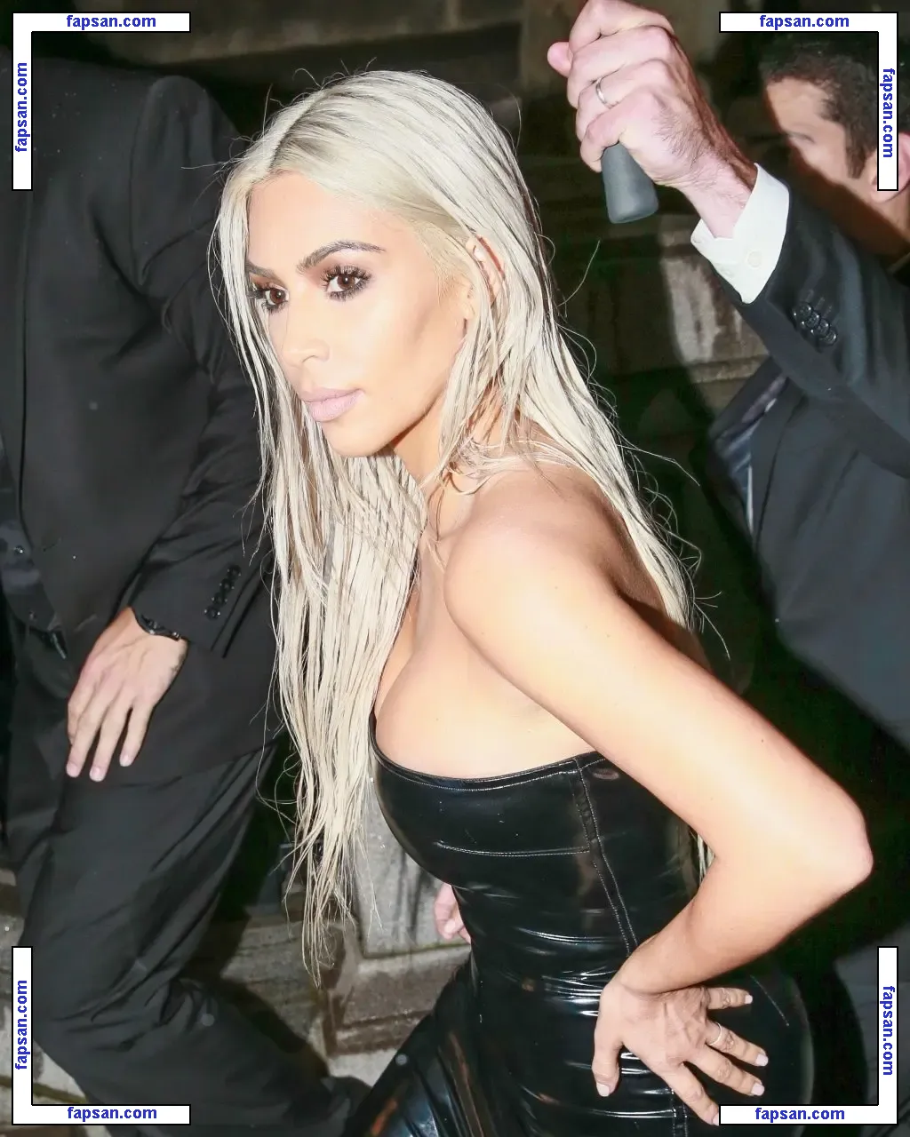 Kim Kardashian голая фото #2134 с Онлифанс