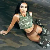 Kim Kardashian nude #8233