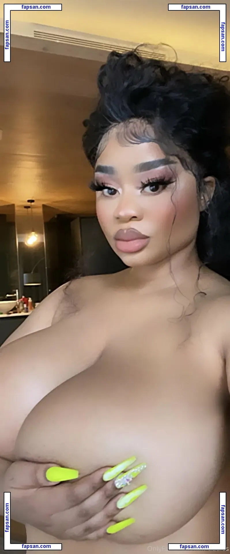 kim-tiddies nude photo #0001 from OnlyFans