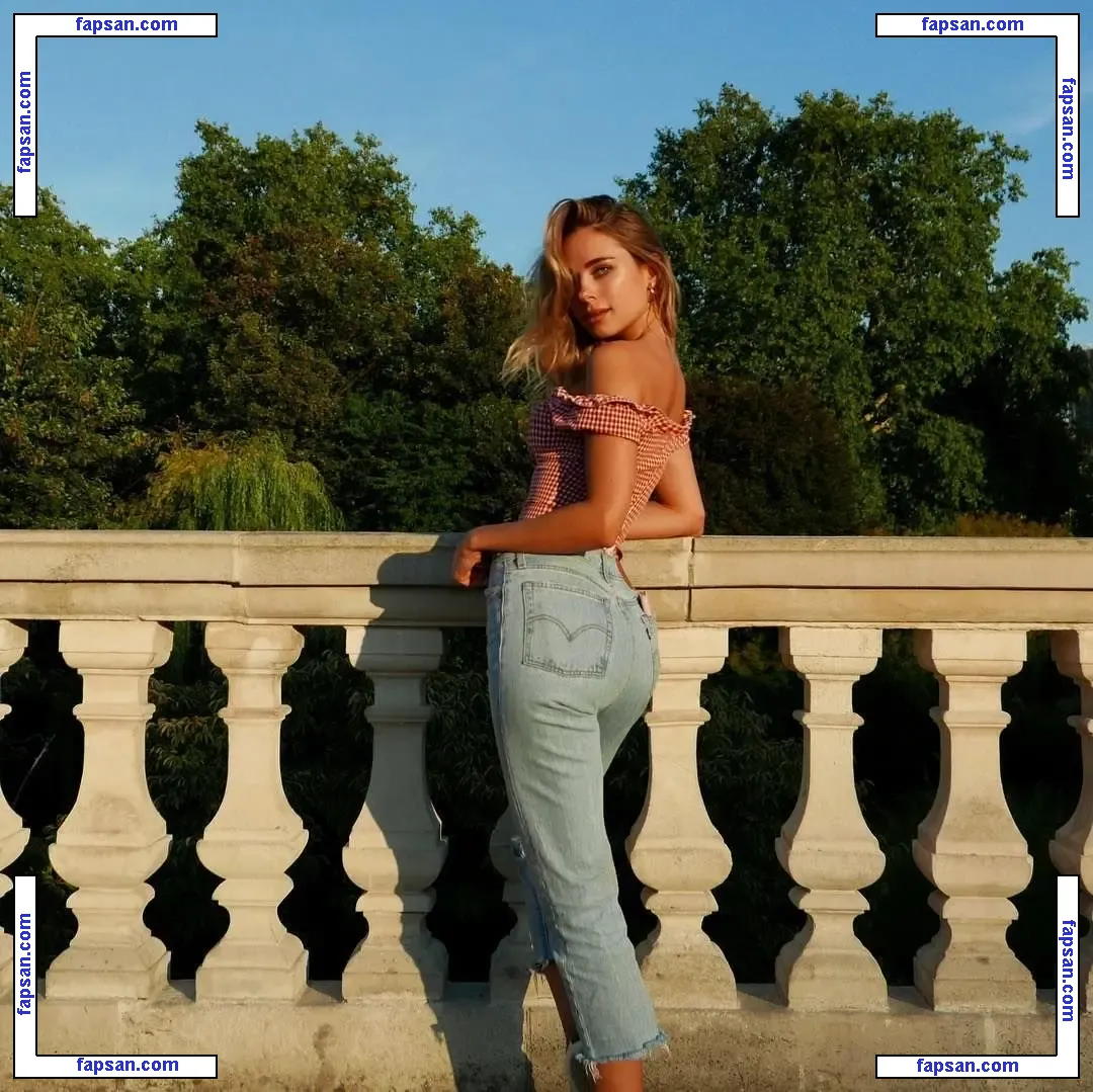 Kimberley Garner nude photo #0438 from OnlyFans