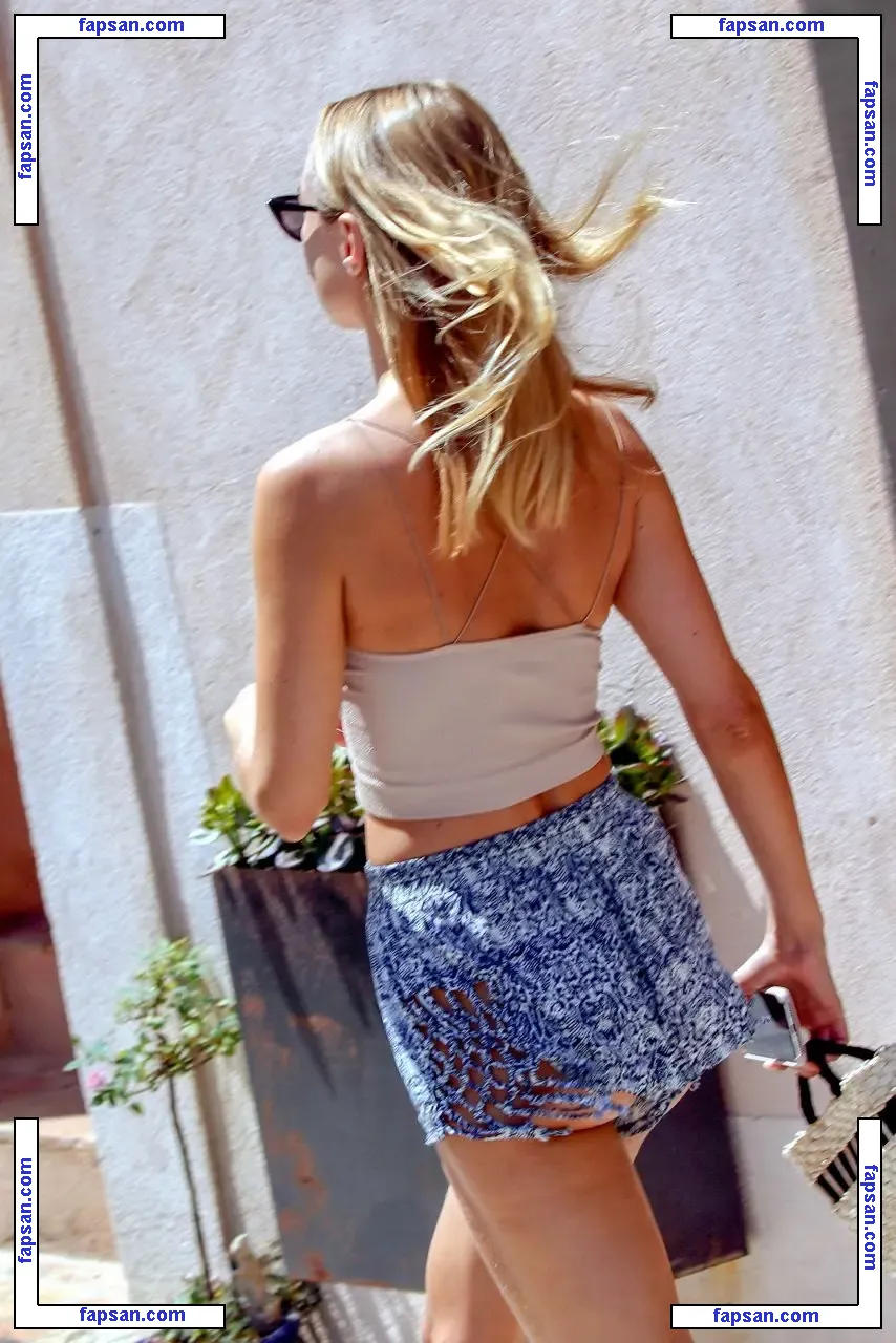 Kimberley Garner nude photo #1044 from OnlyFans