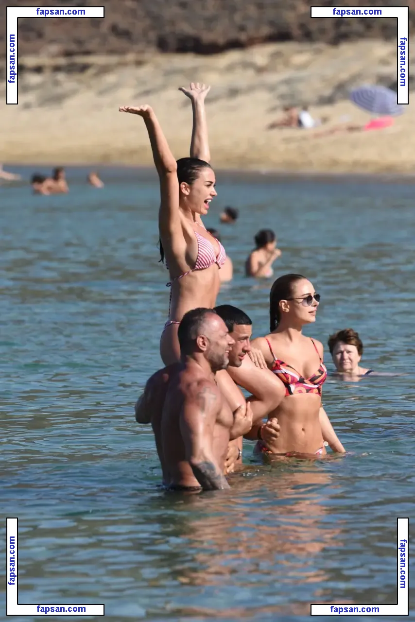 Kimberley Garner nude photo #1144 from OnlyFans