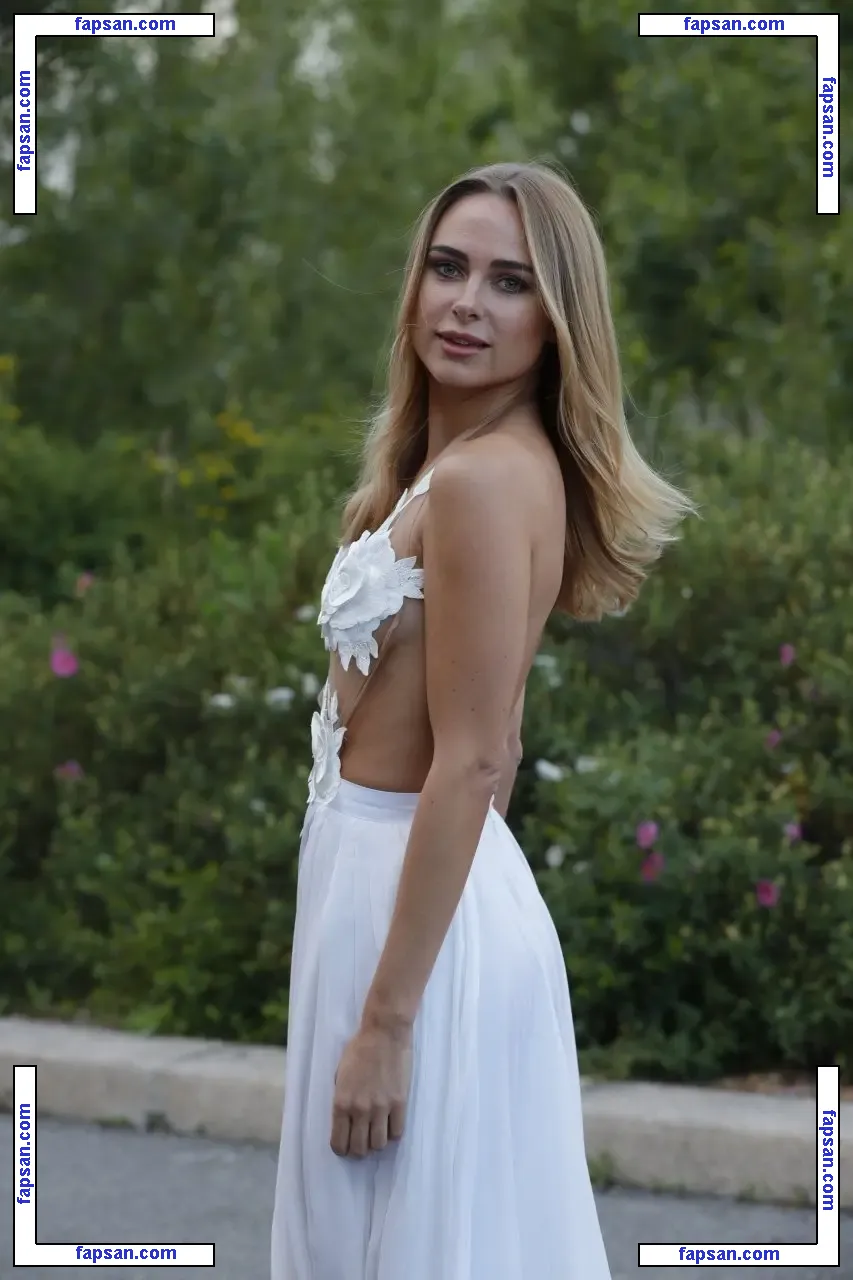 Kimberley Garner nude photo #1607 from OnlyFans