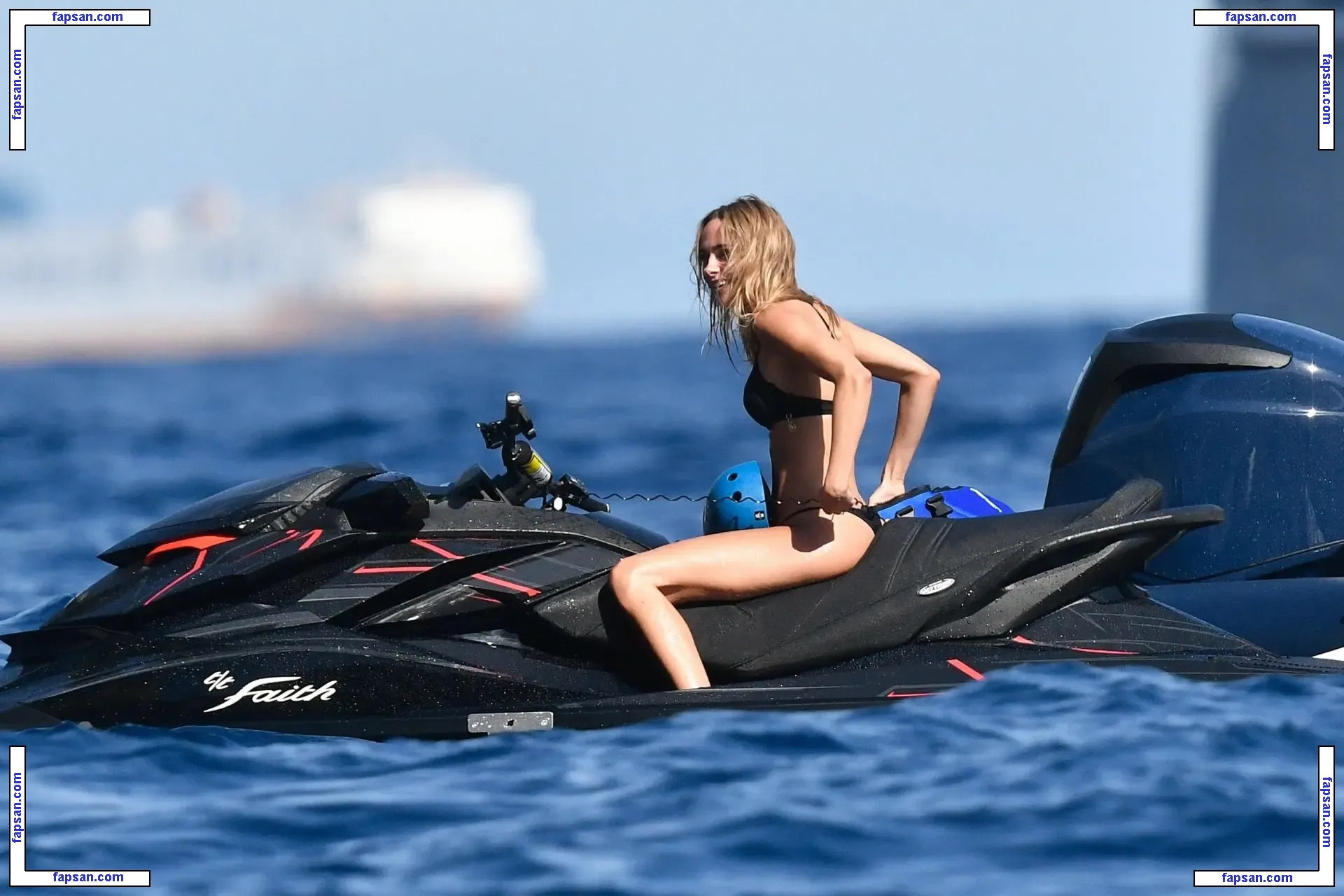 Kimberley Garner nude photo #2028 from OnlyFans
