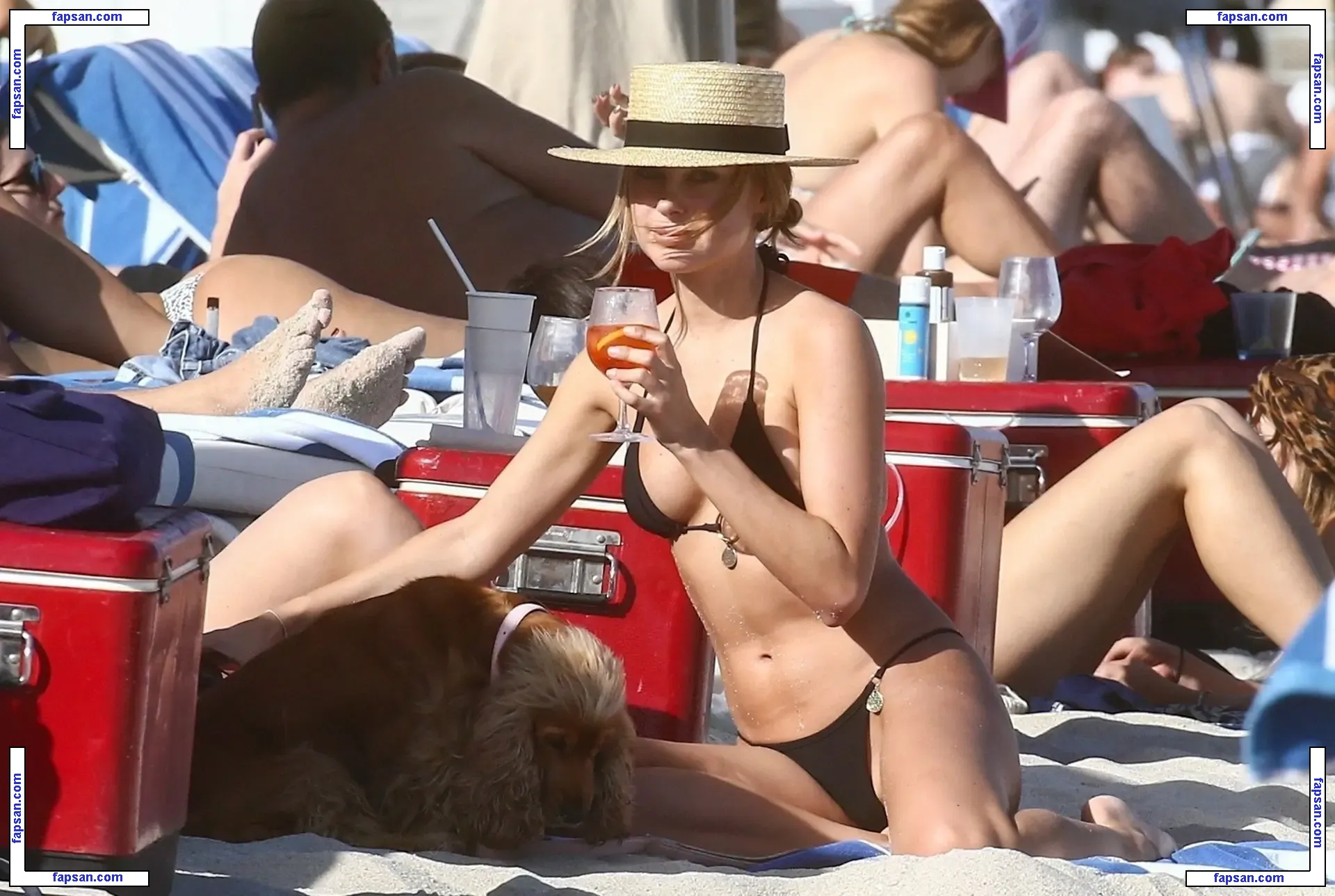 Kimberley Garner nude photo #3383 from OnlyFans