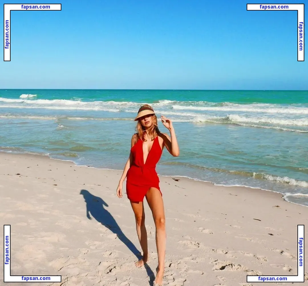 Kimberley Garner nude photo #3590 from OnlyFans