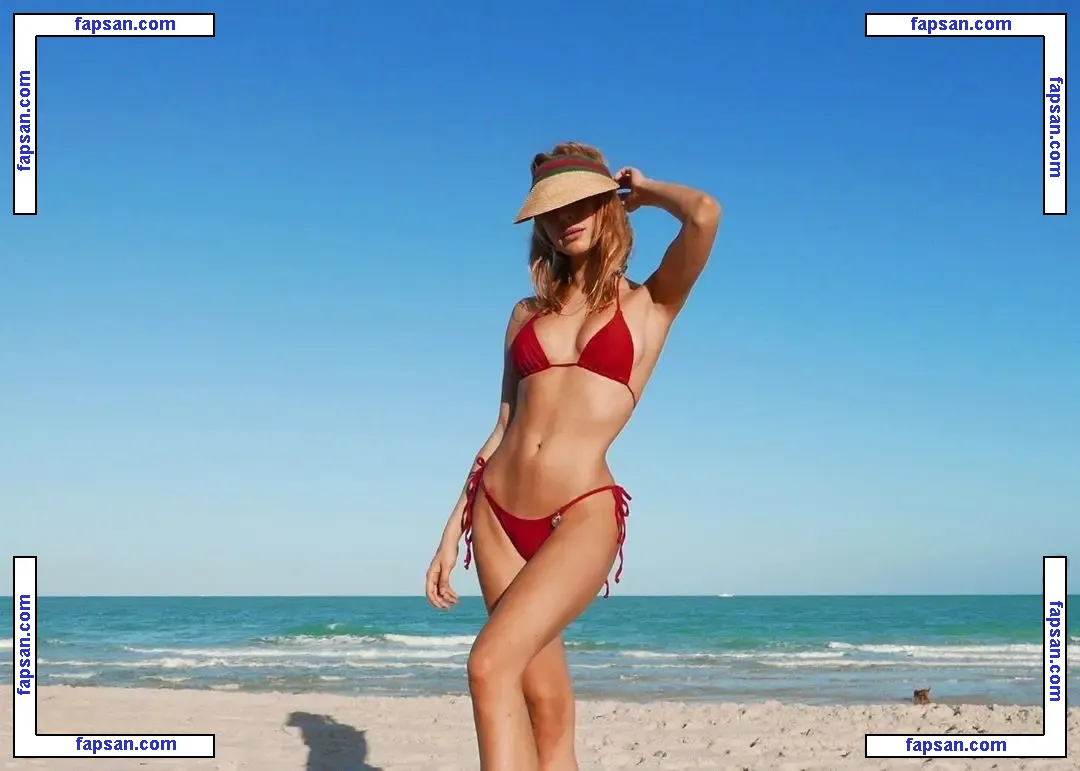 Kimberley Garner nude photo #3625 from OnlyFans