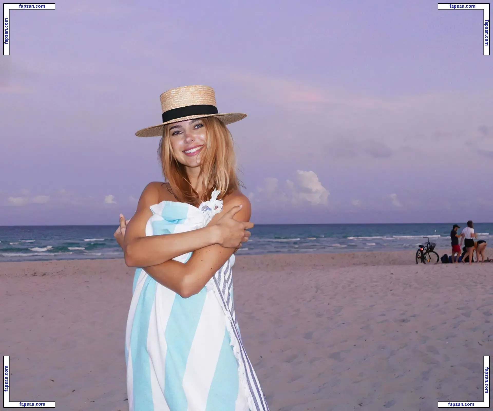 Kimberley Garner nude photo #3670 from OnlyFans