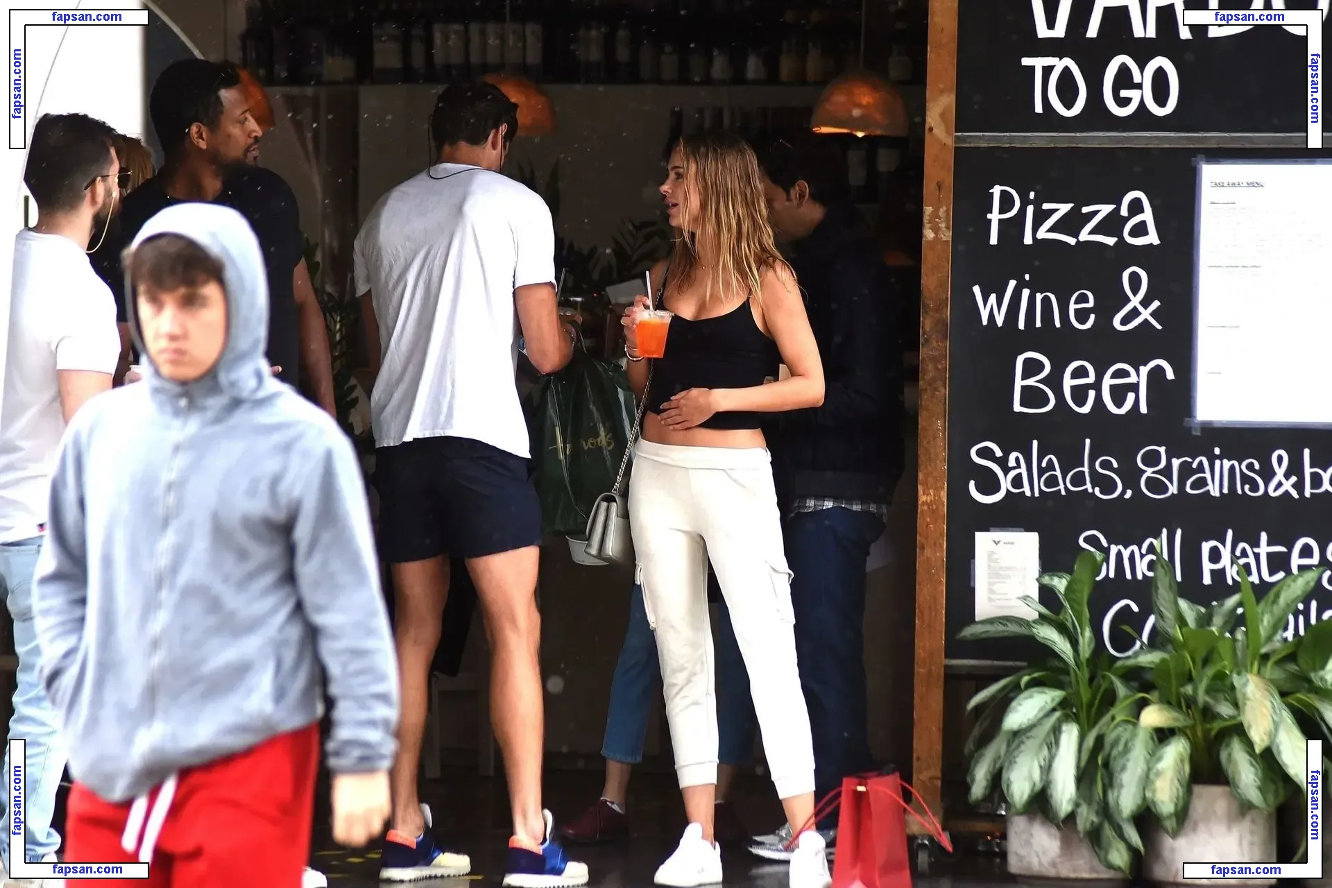 Kimberley Garner nude photo #3758 from OnlyFans