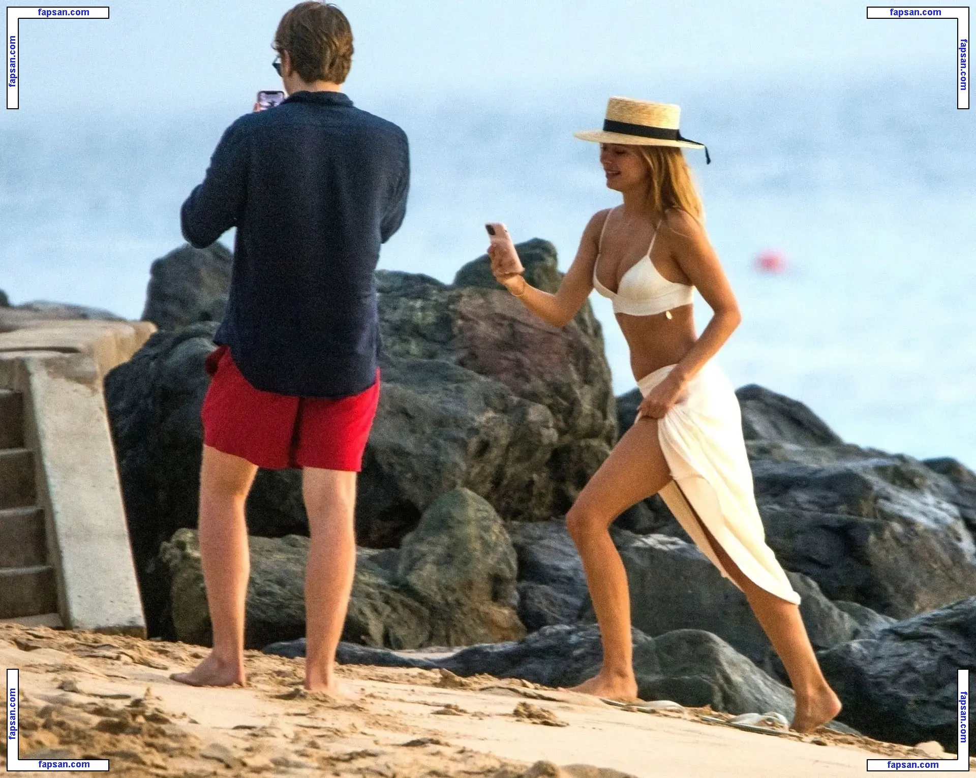 Kimberley Garner nude photo #4303 from OnlyFans