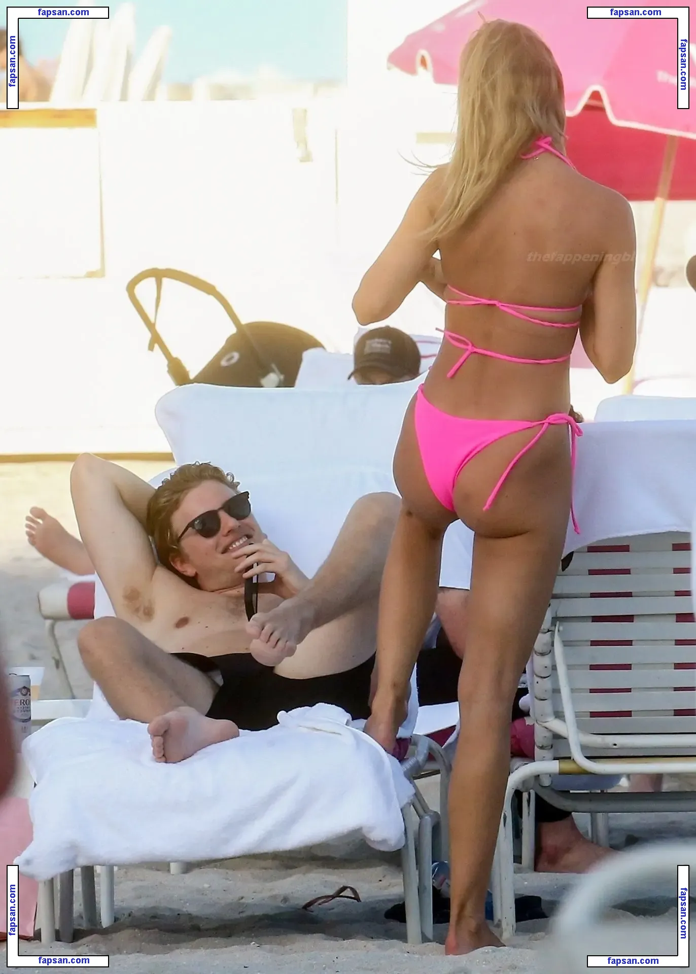 Kimberley Garner nude photo #4512 from OnlyFans
