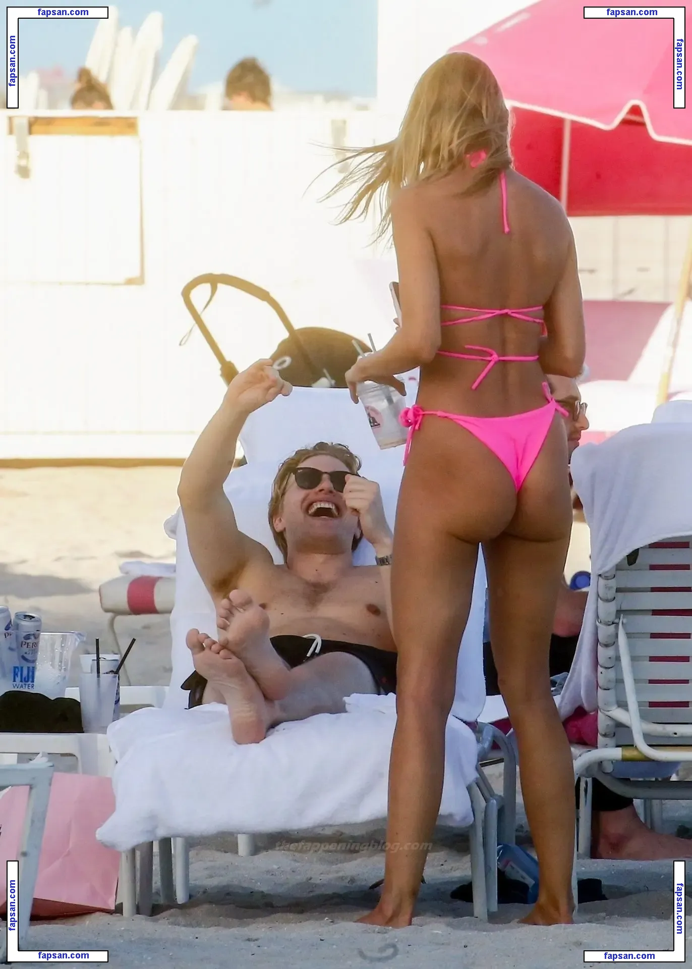 Kimberley Garner nude photo #4519 from OnlyFans