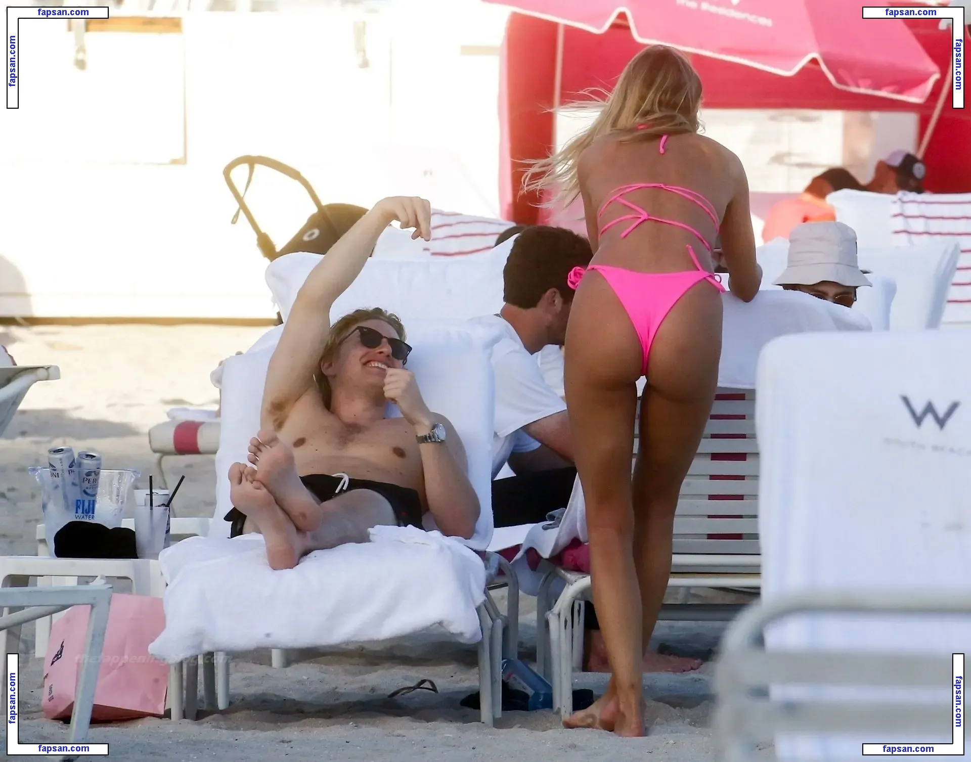 Kimberley Garner nude photo #4523 from OnlyFans