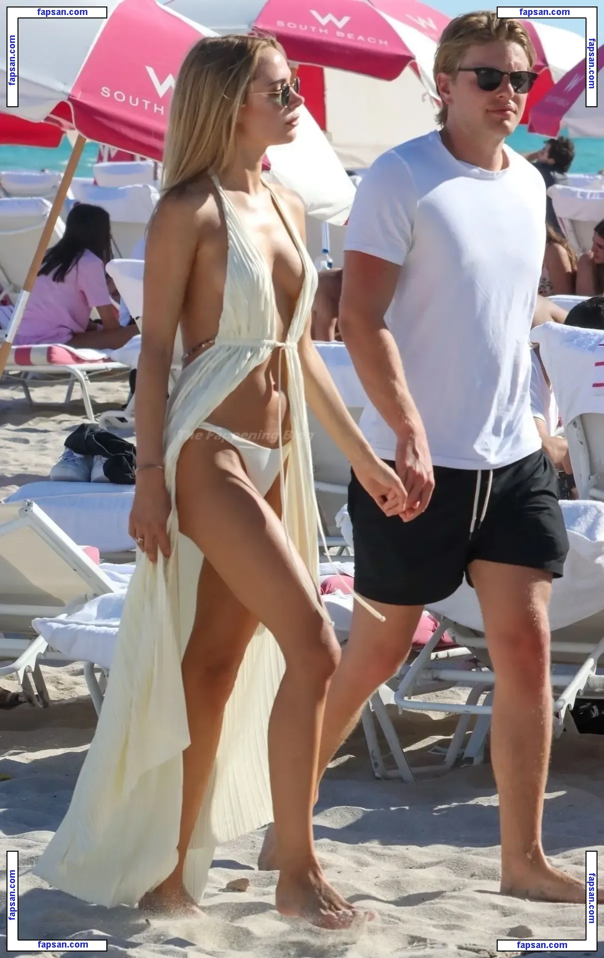 Kimberley Garner nude photo #4697 from OnlyFans