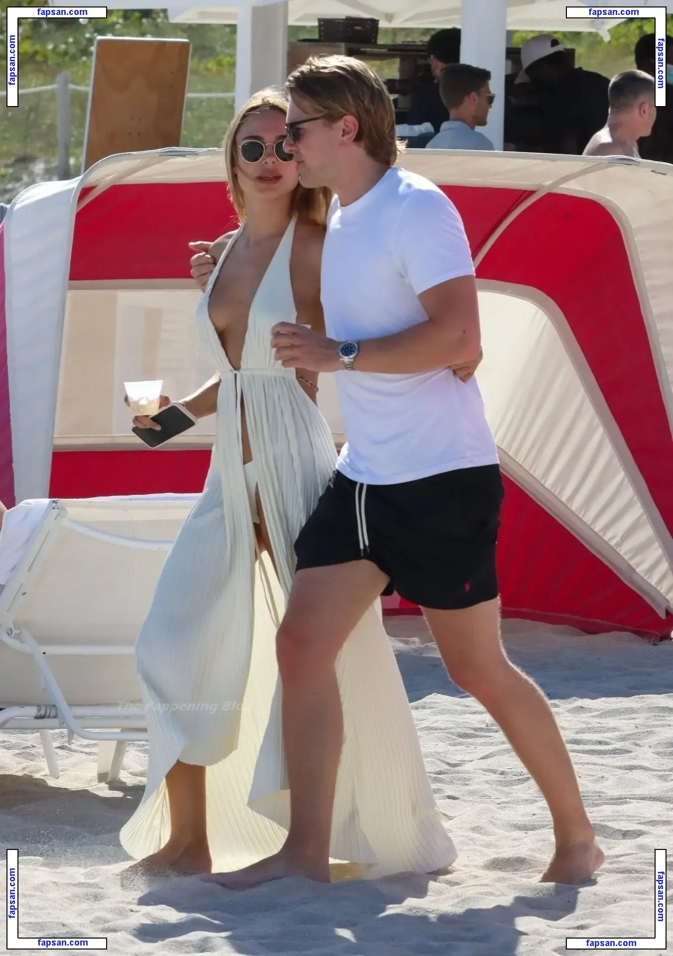 Kimberley Garner nude photo #4700 from OnlyFans