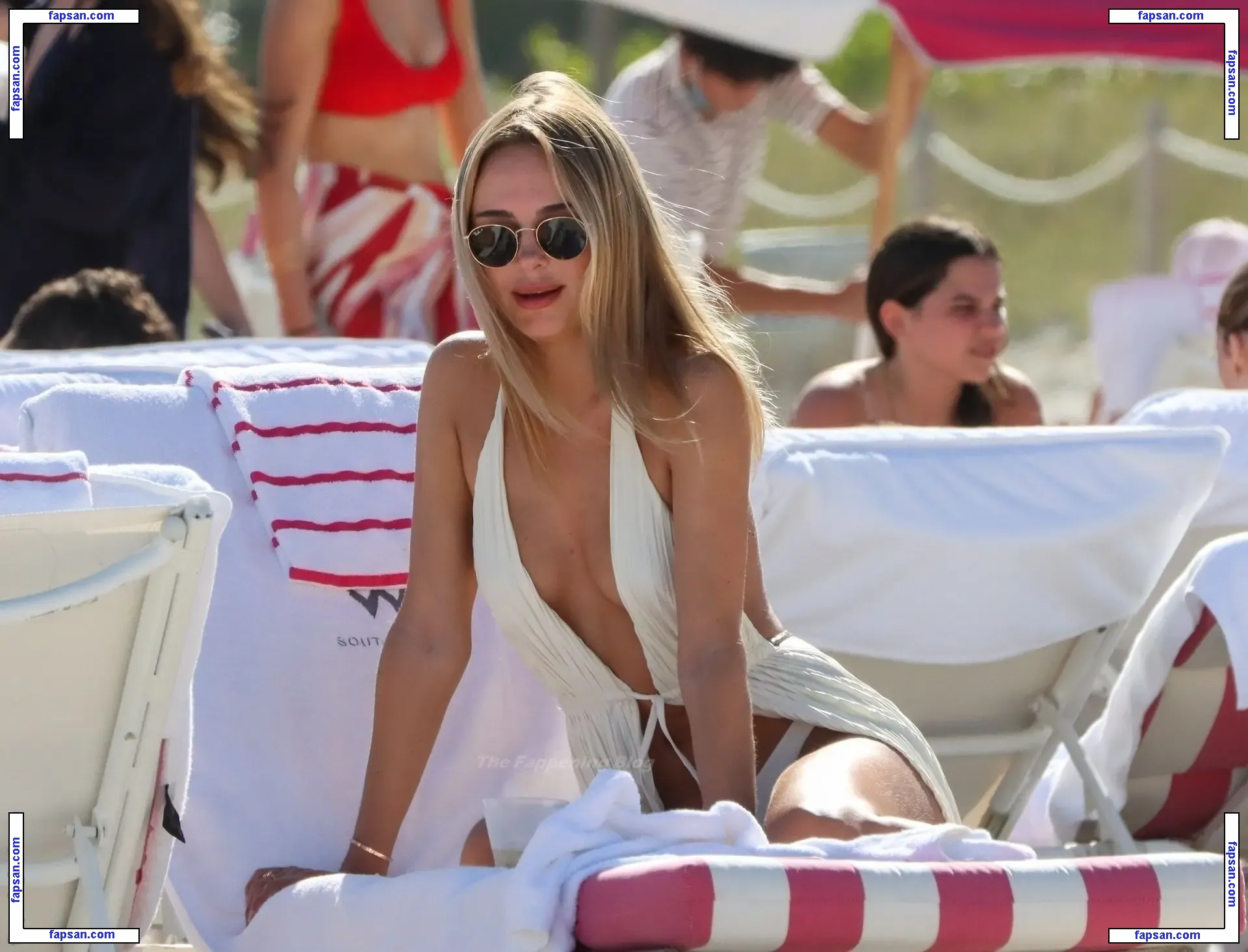 Kimberley Garner nude photo #4710 from OnlyFans