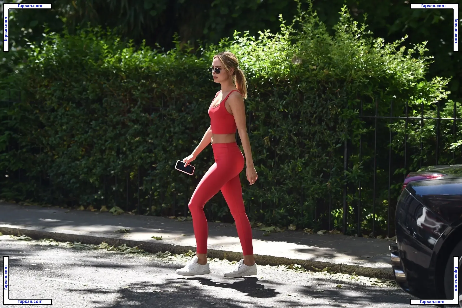 Kimberley Garner nude photo #5058 from OnlyFans