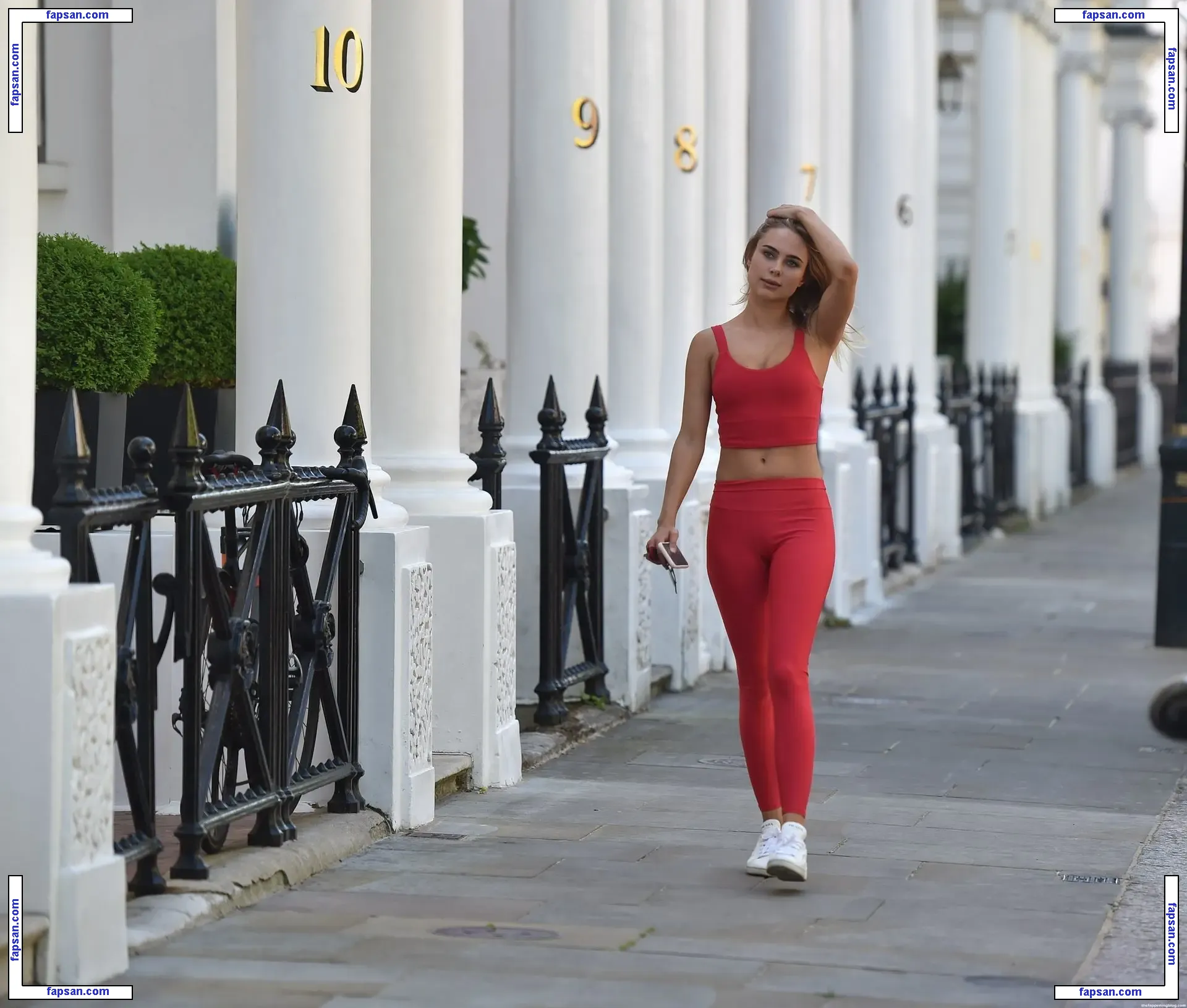 Kimberley Garner nude photo #5070 from OnlyFans