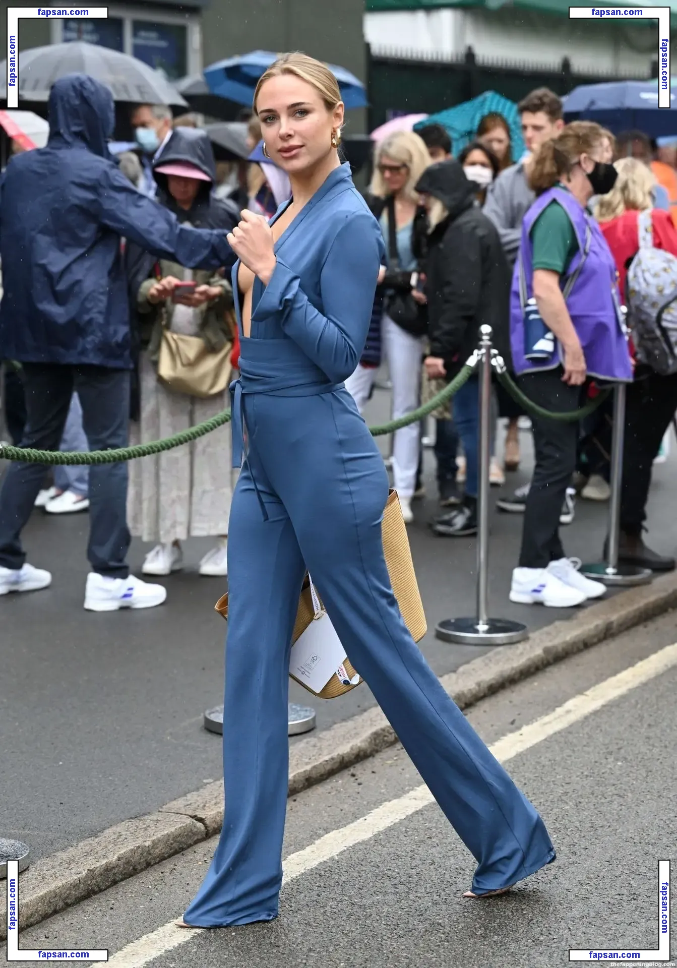 Kimberley Garner nude photo #5098 from OnlyFans