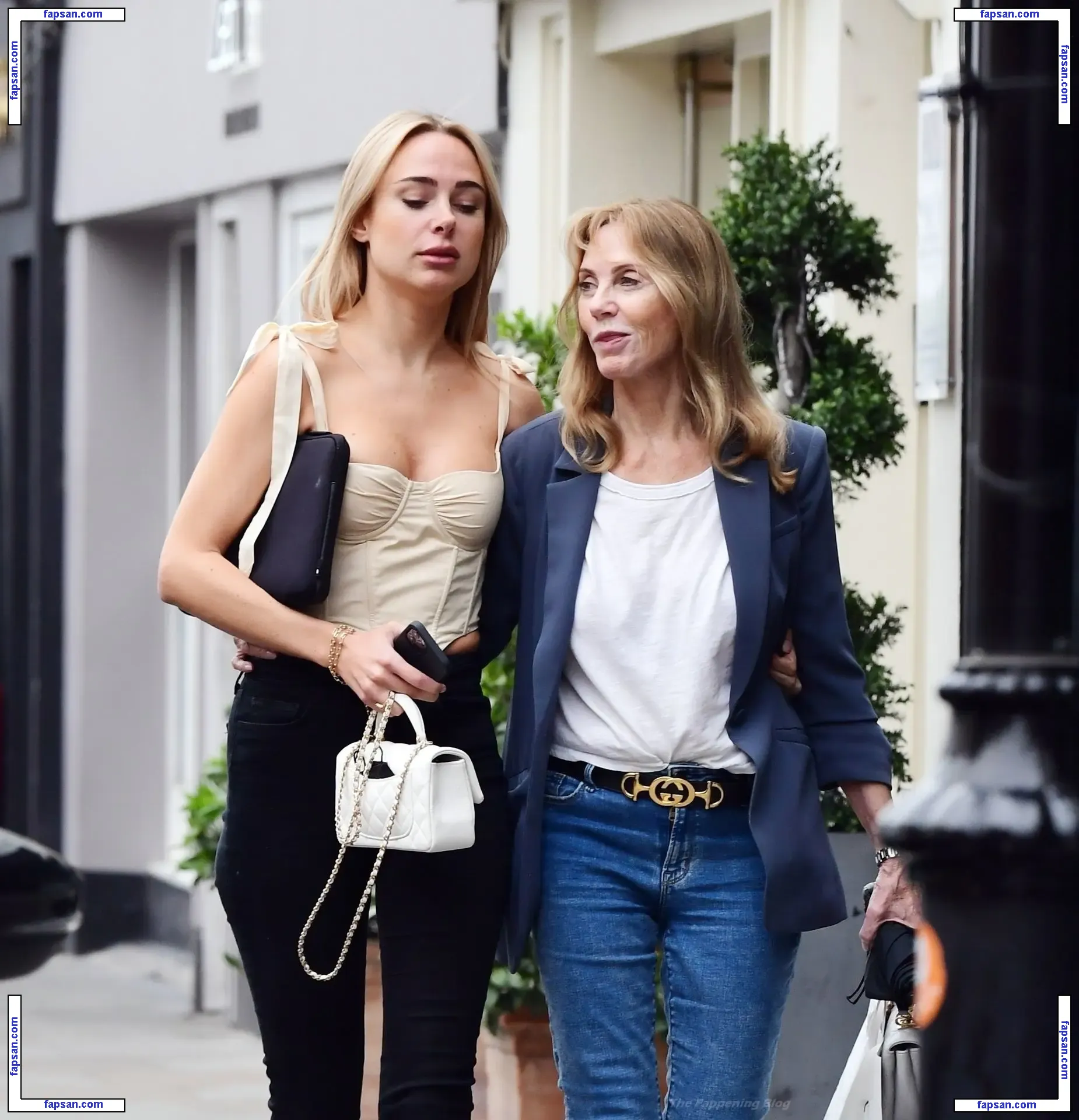 Kimberley Garner nude photo #5126 from OnlyFans