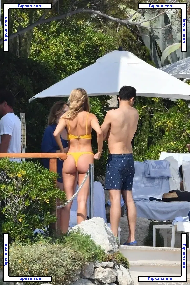 Kimberley Garner nude photo #5156 from OnlyFans