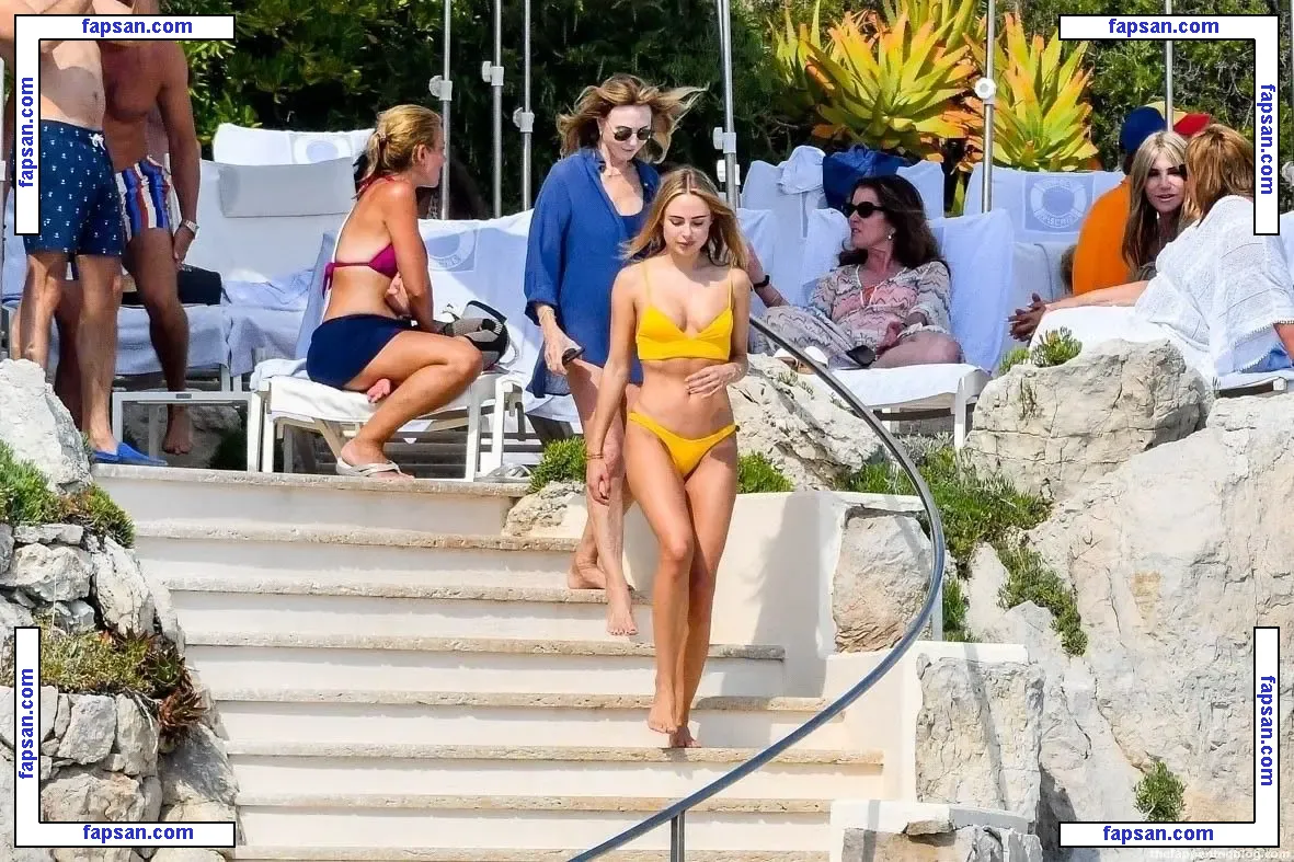 Kimberley Garner nude photo #5168 from OnlyFans