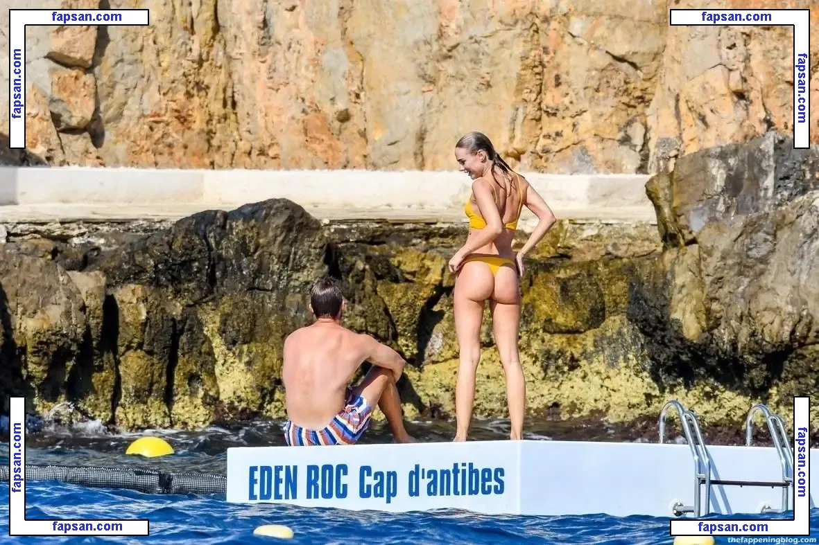 Kimberley Garner nude photo #5177 from OnlyFans