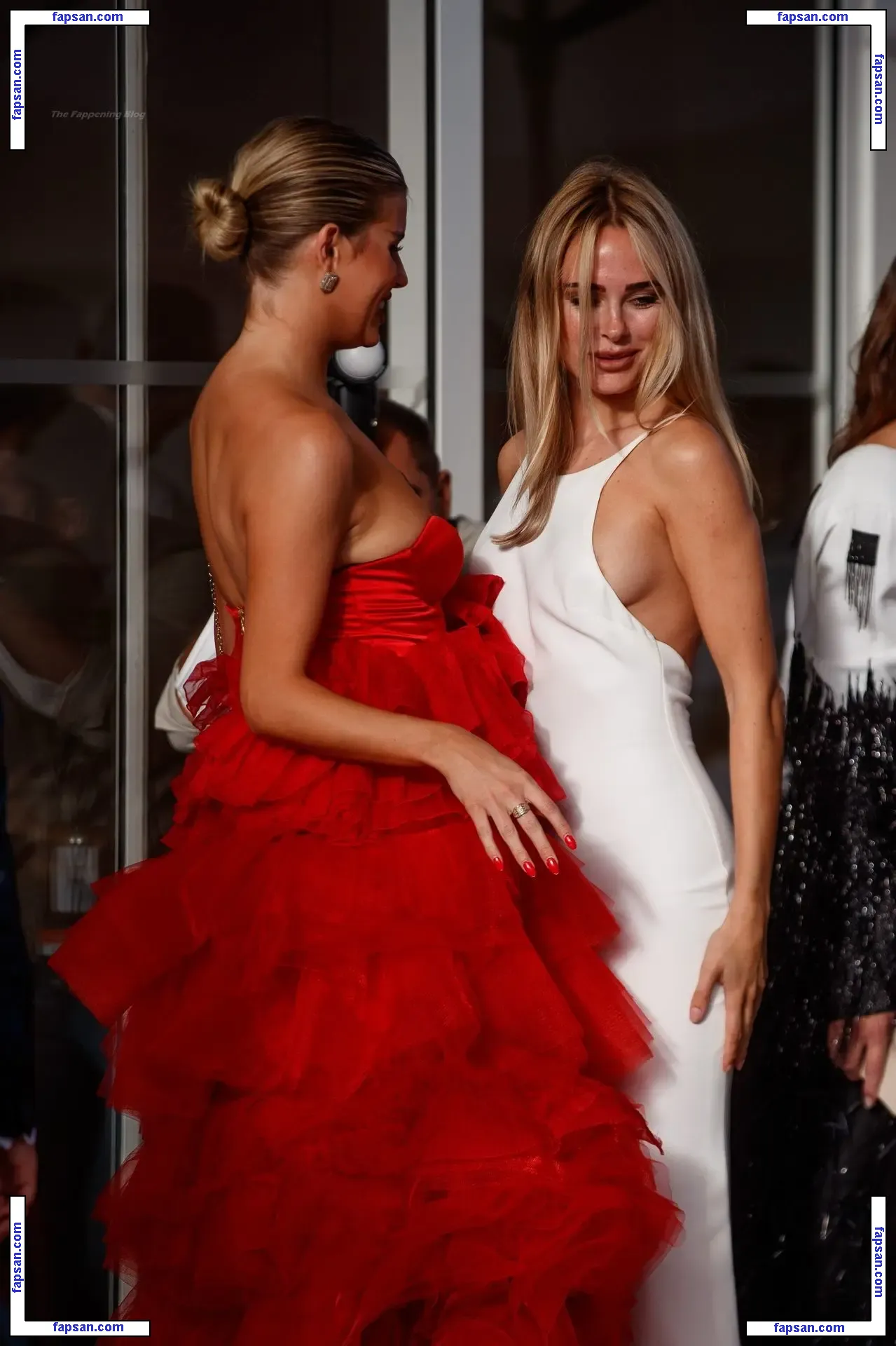 Kimberley Garner nude photo #5392 from OnlyFans