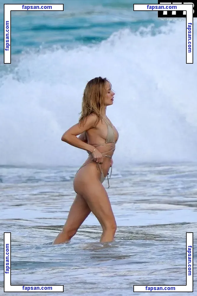 Kimberley Garner nude photo #5647 from OnlyFans