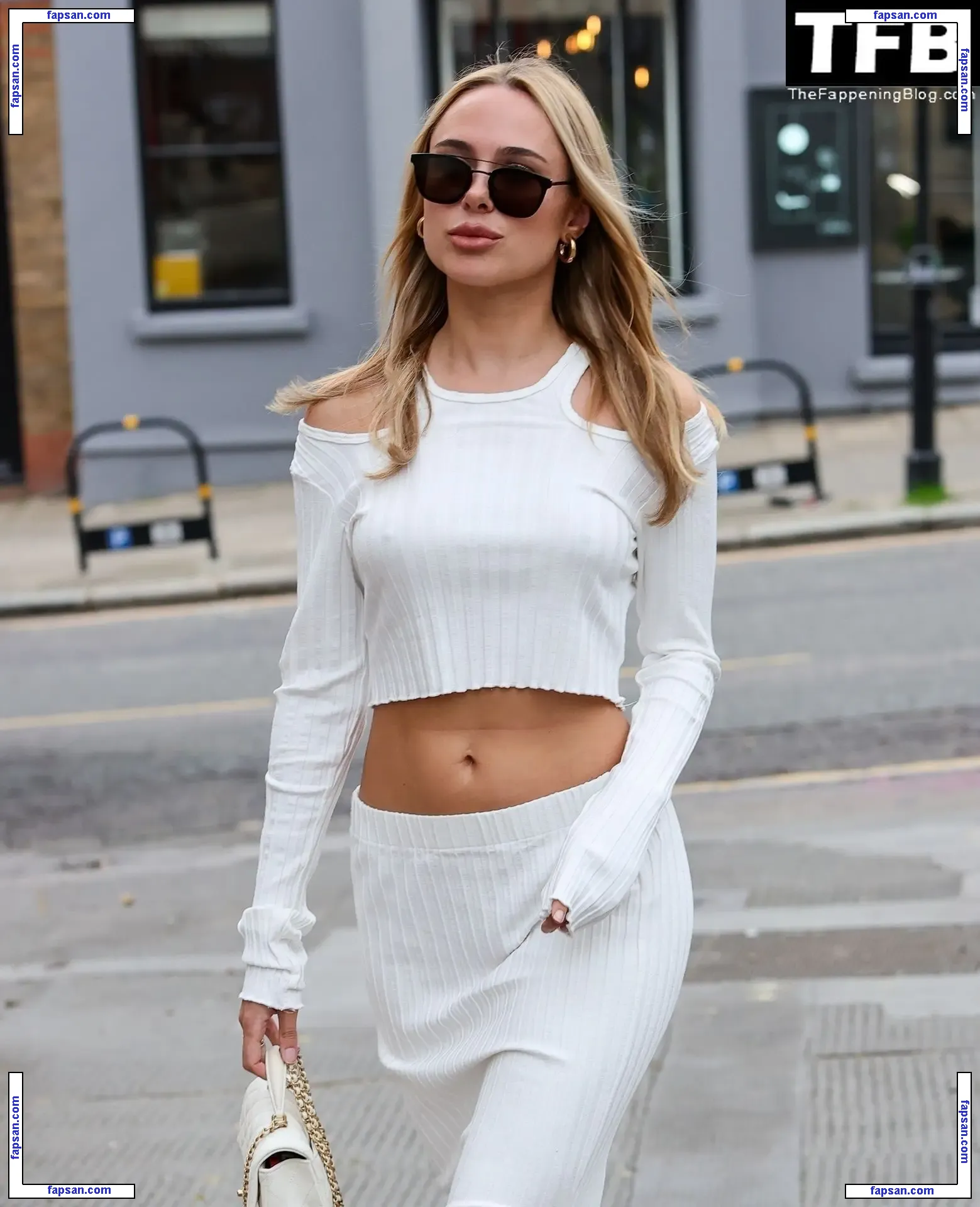 Kimberley Garner nude photo #5988 from OnlyFans