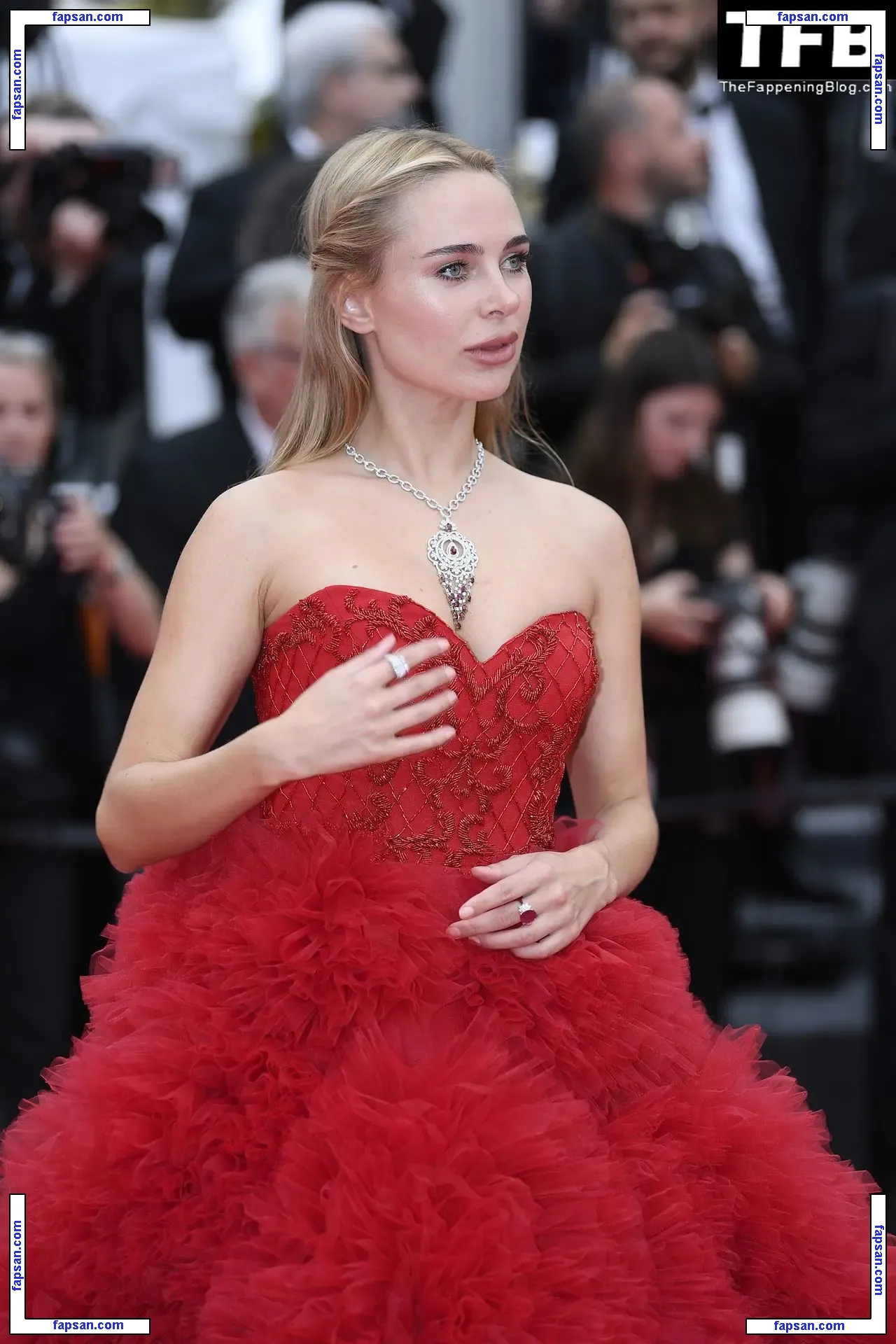Kimberley Garner nude photo #6295 from OnlyFans