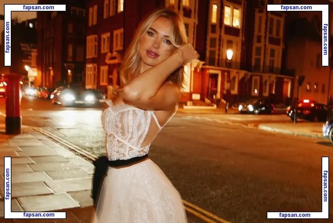 Kimberley Garner nude photo #6896 from OnlyFans