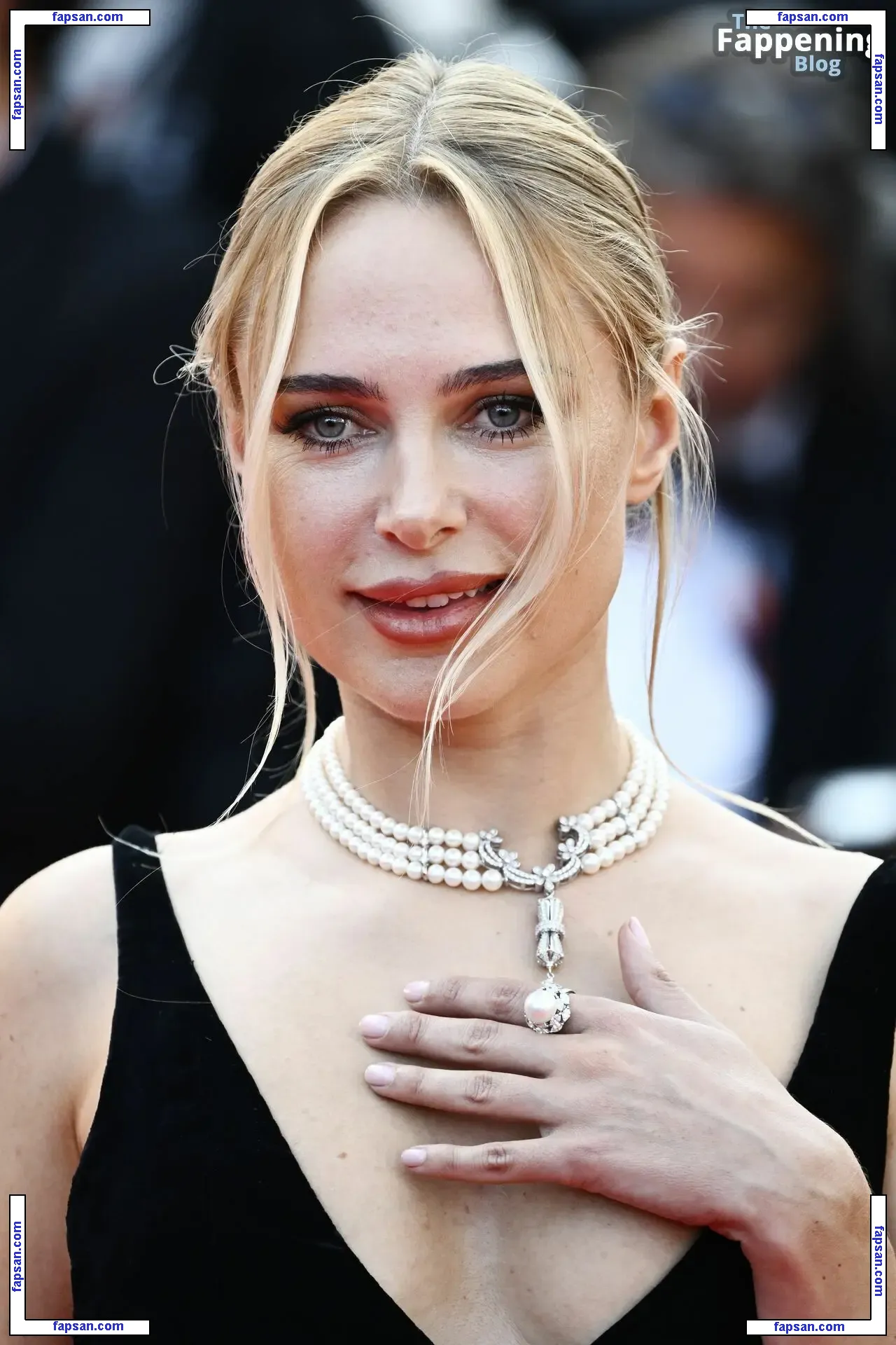 Kimberley Garner nude photo #7114 from OnlyFans